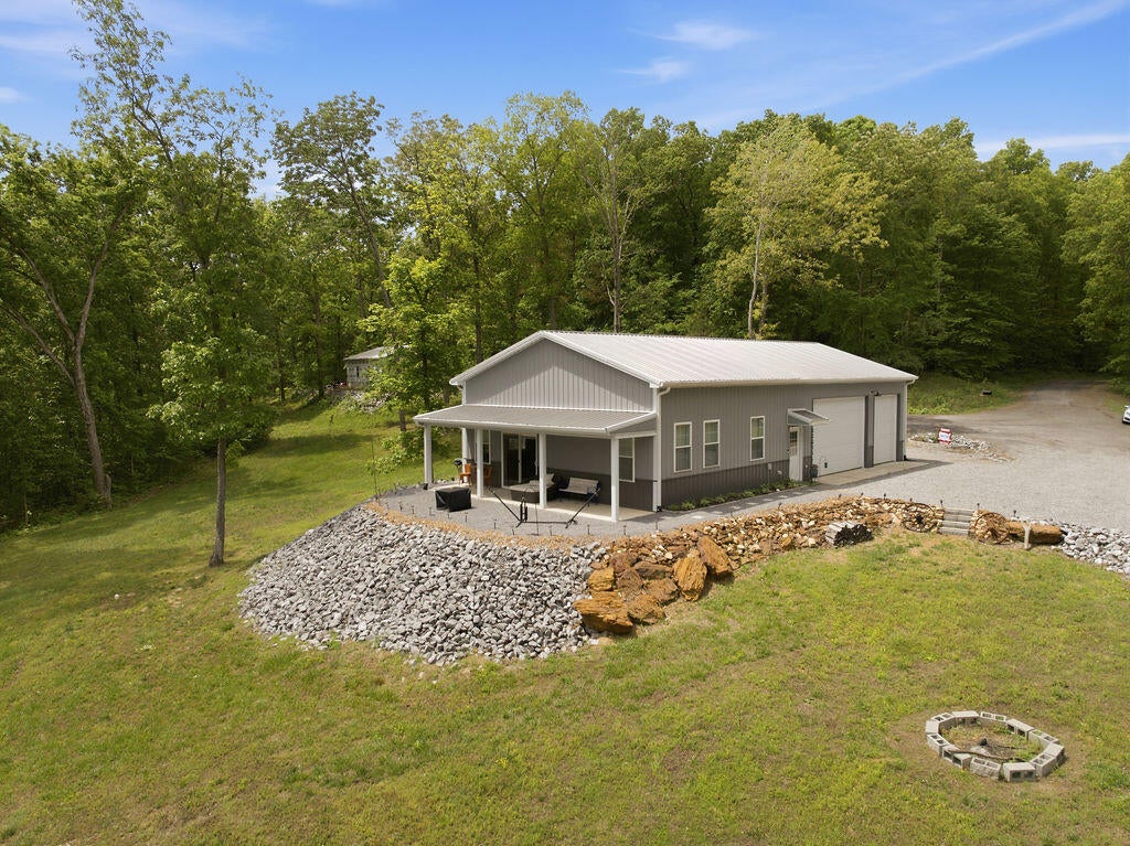 456 Kentucky Lake Drive — photo