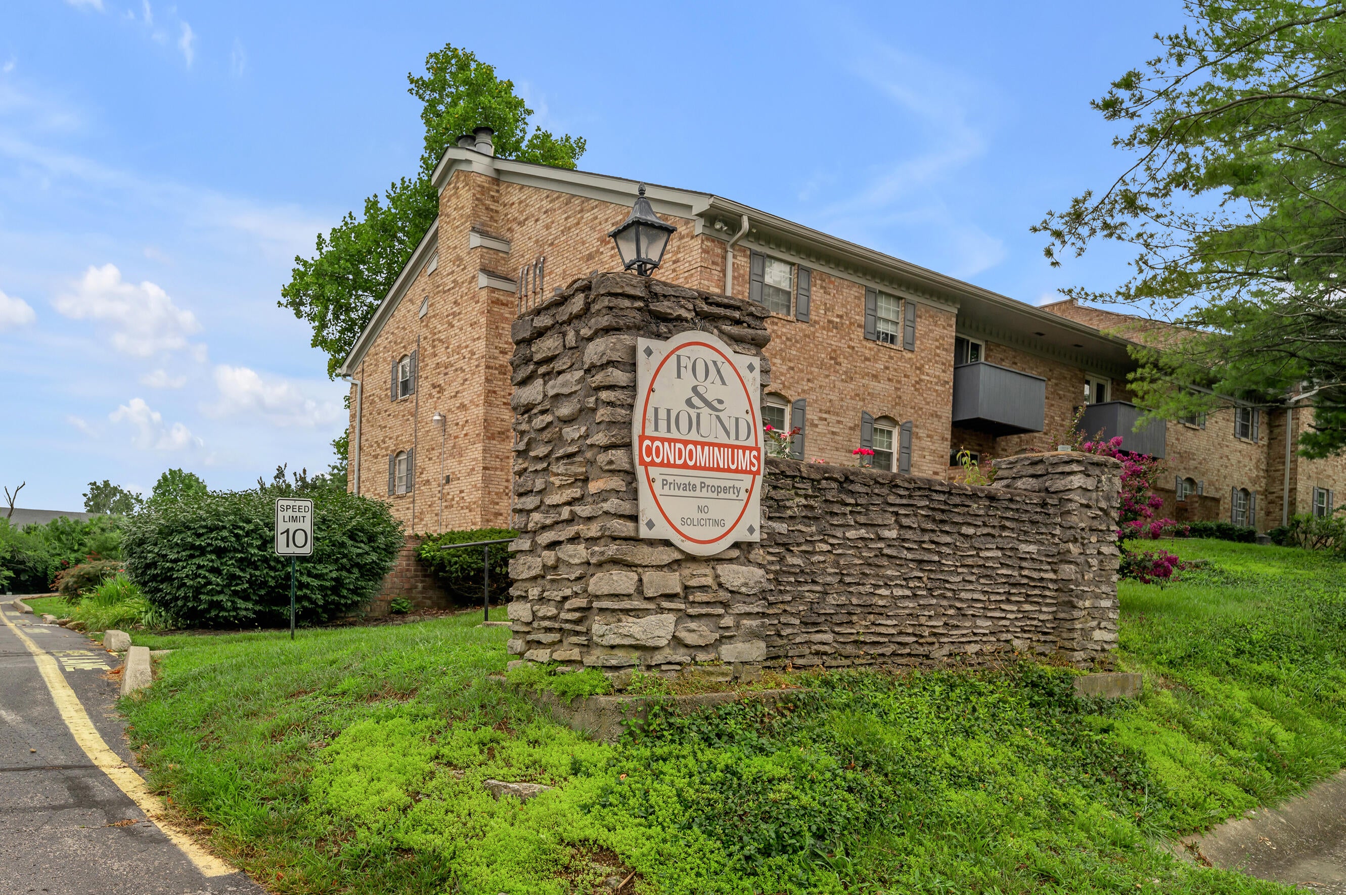 1084 Armstrong Mill Road B — photo