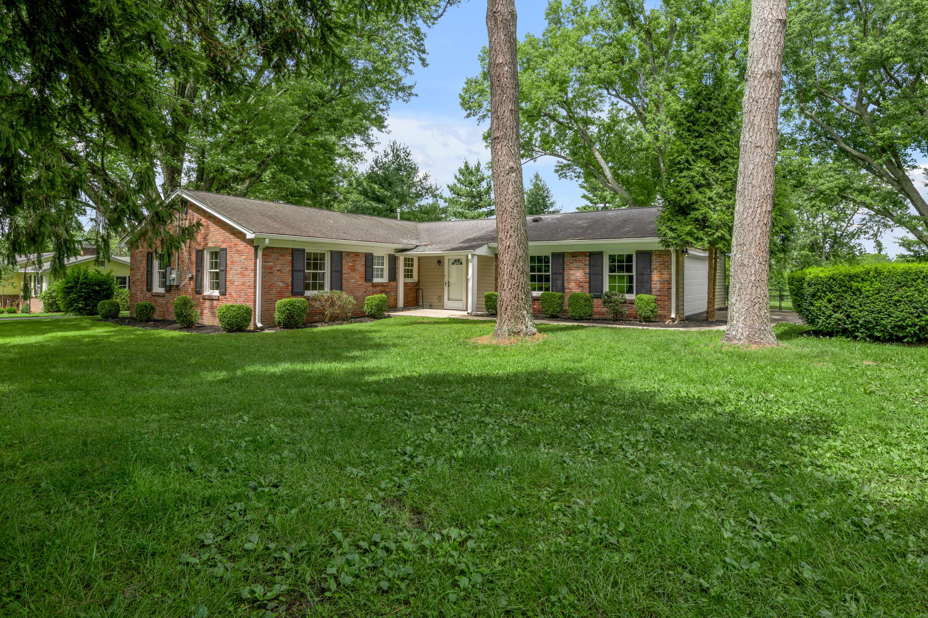 855 Walnut Hill Road — photo
