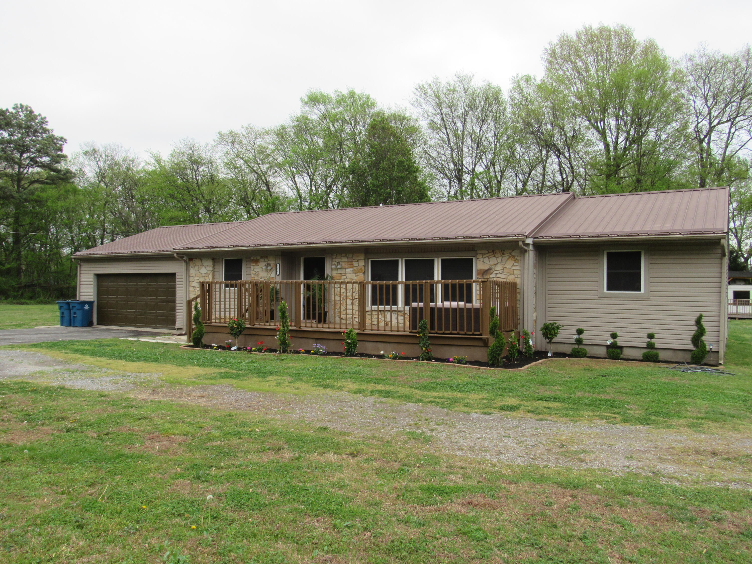 155 Deanne Drive — photo