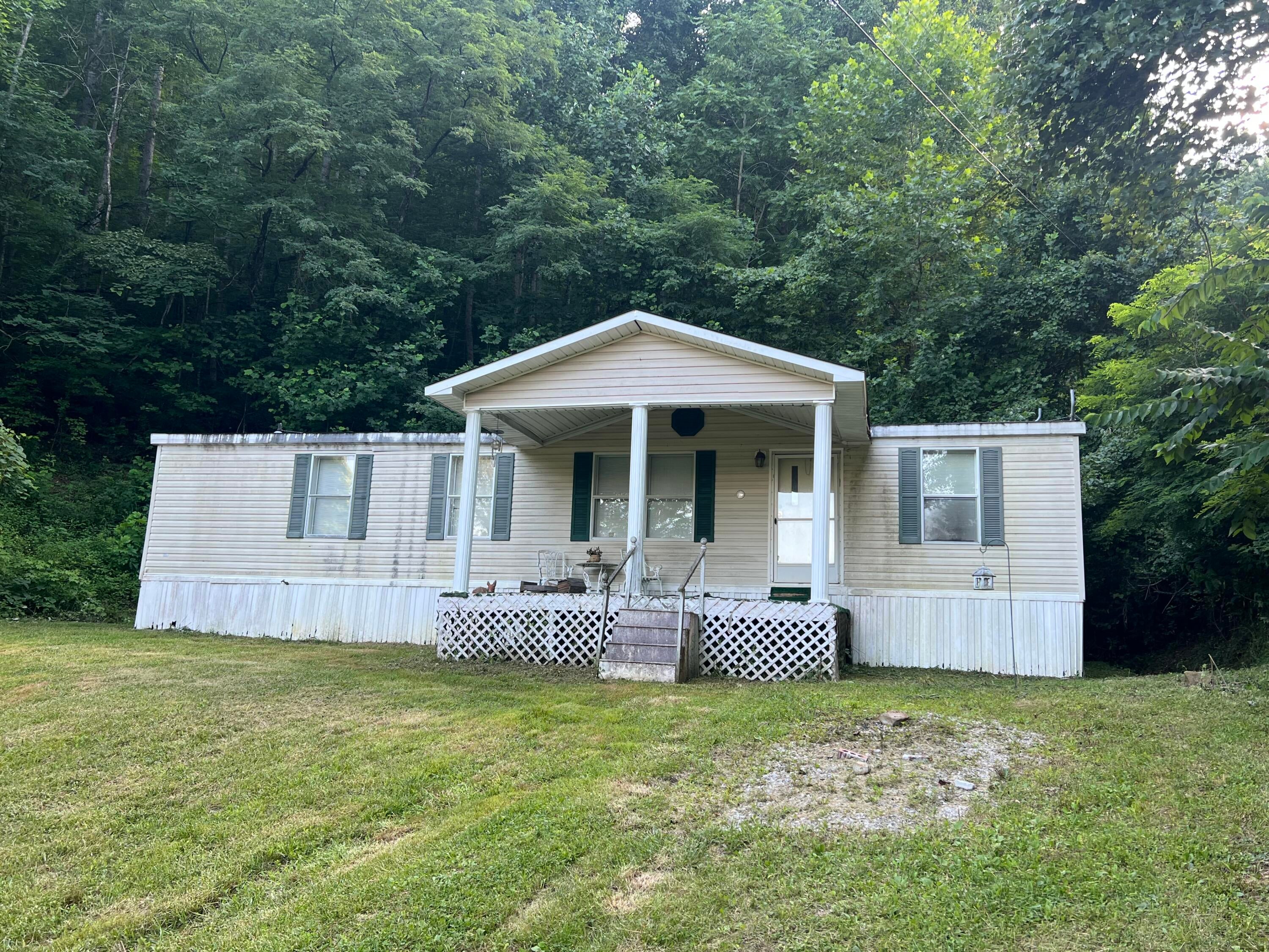 697 Hampton Cemetery Road — photo