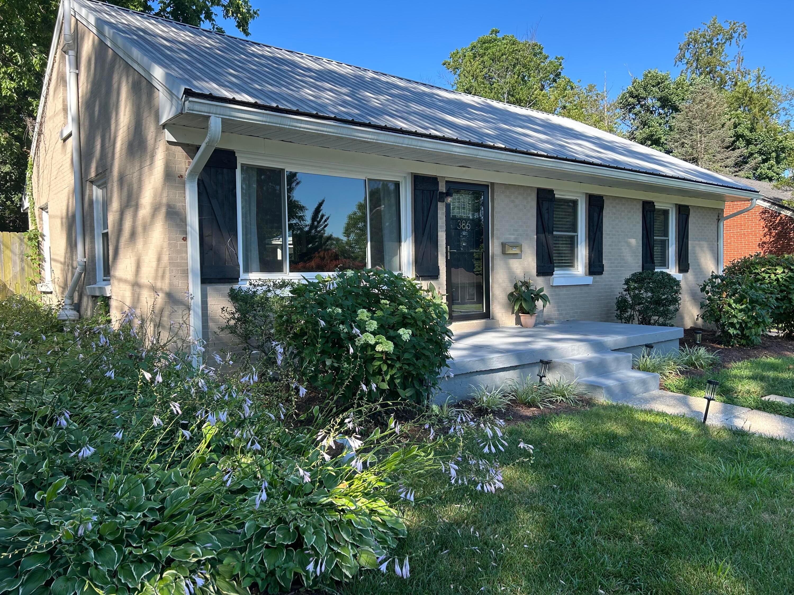 386 Bradford Drive — photo