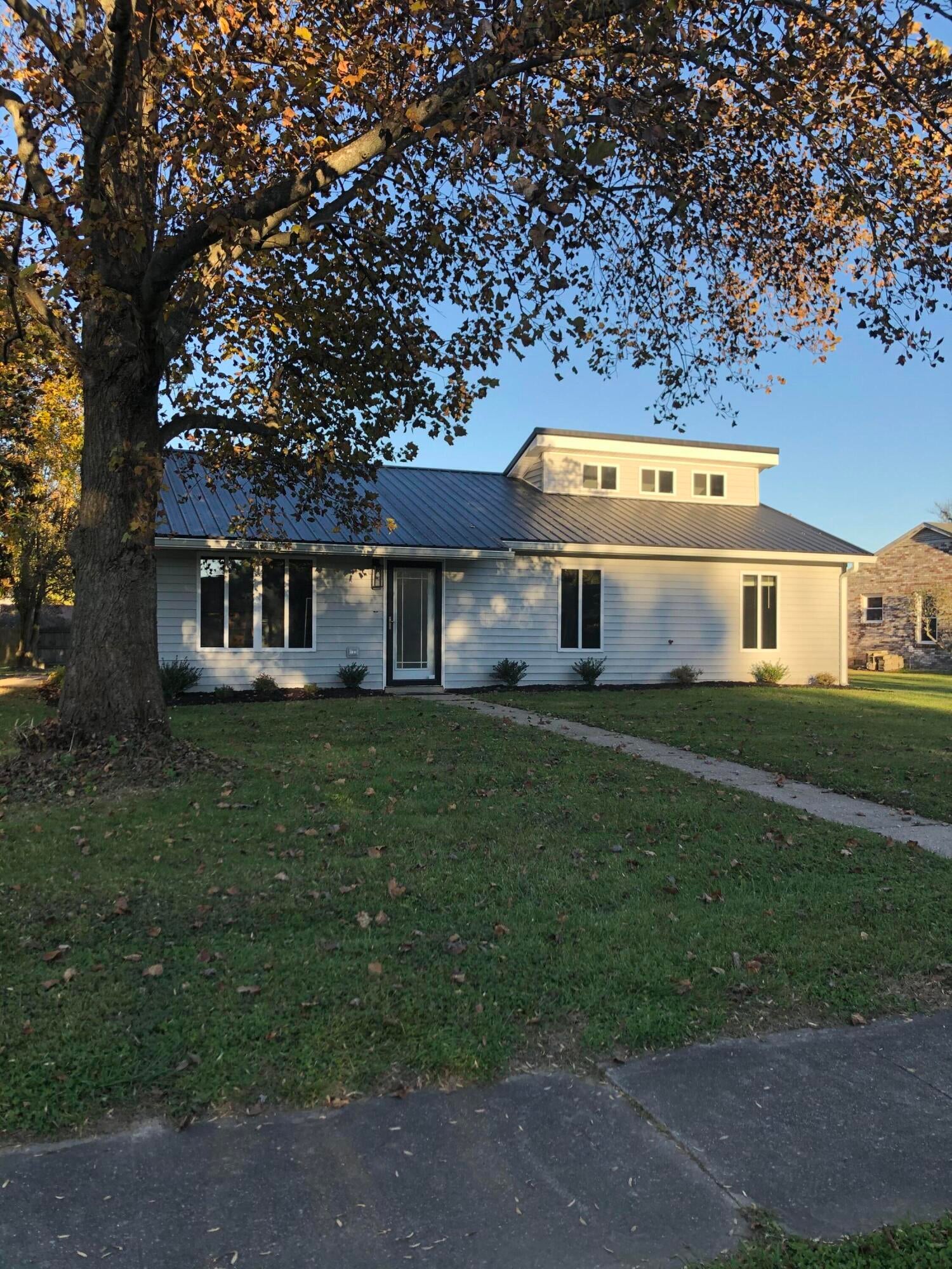 425 Quail Run Road — photo