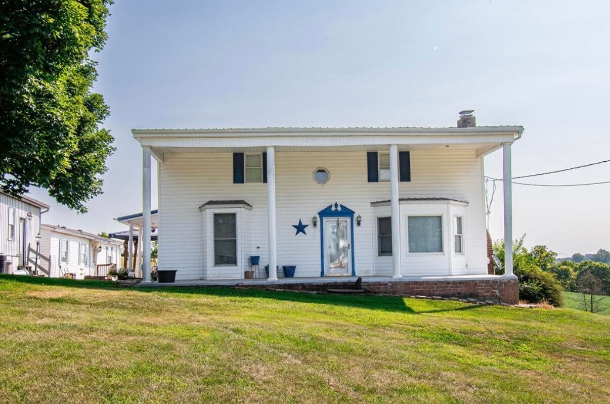 152 Watson Lane — photo