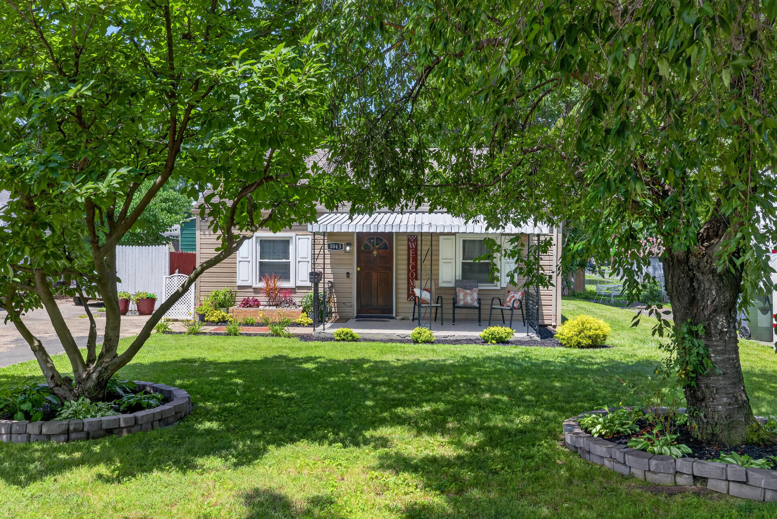 1043 Marcellus Drive — photo