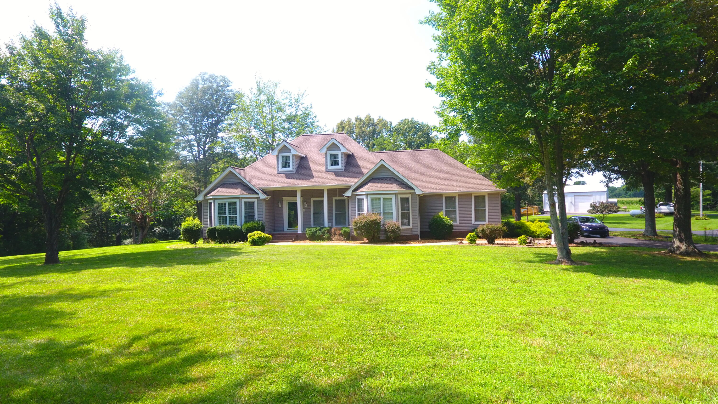 5650 Warrendale Drive — photo