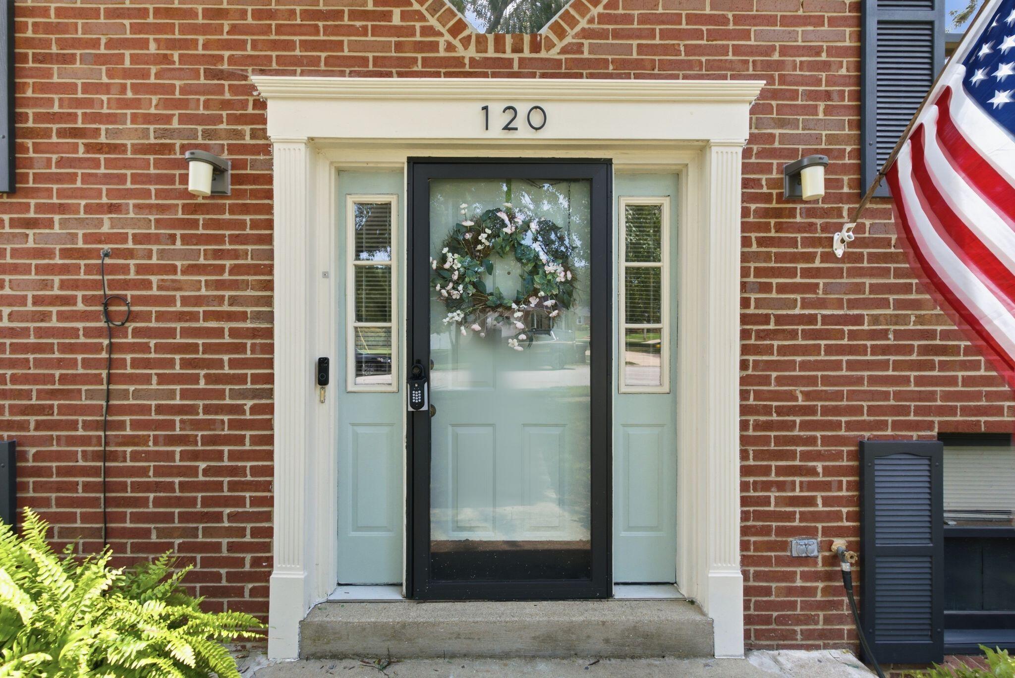 120 Saratoga Circle — photo