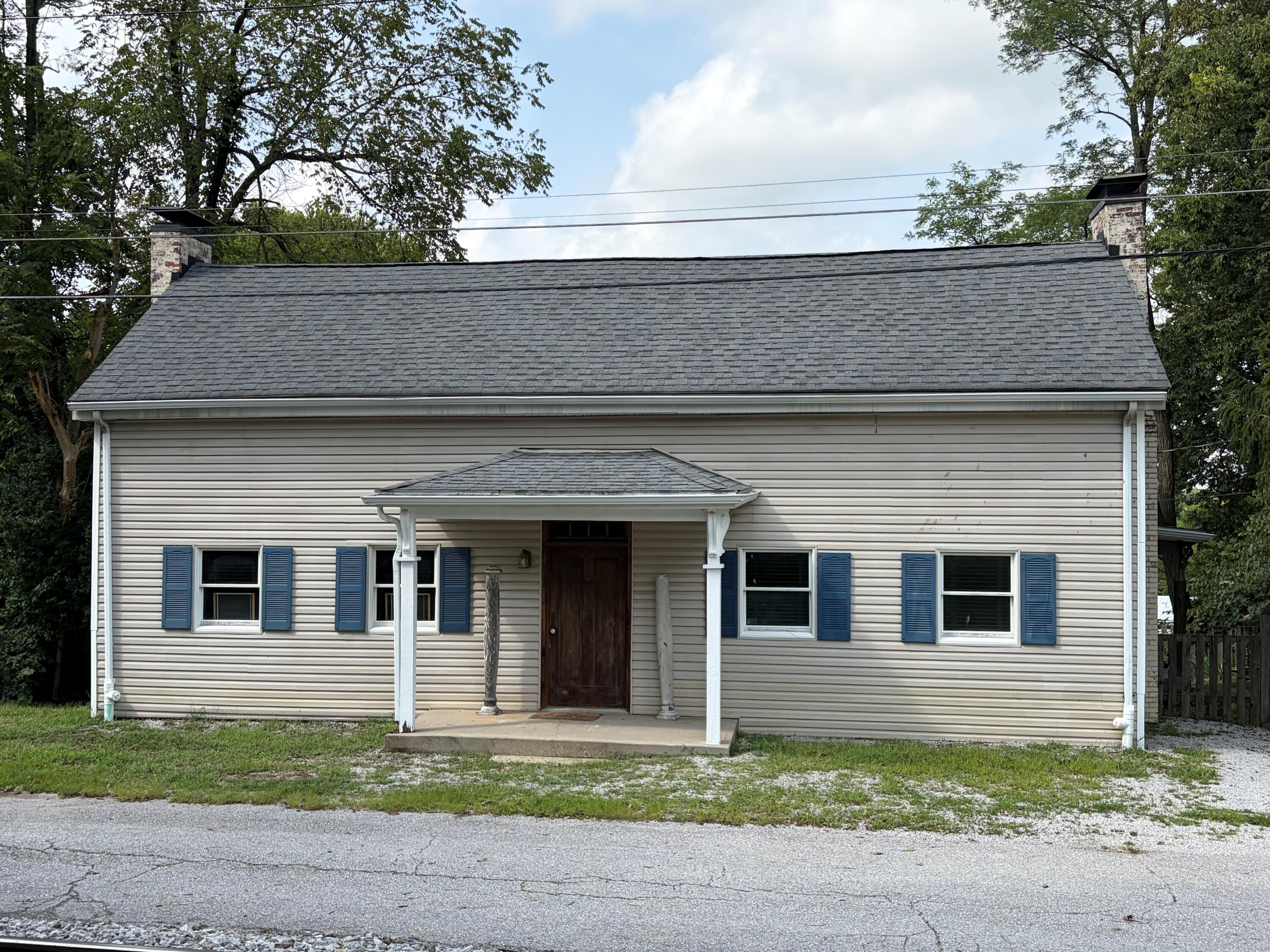 212 W Main Street — photo