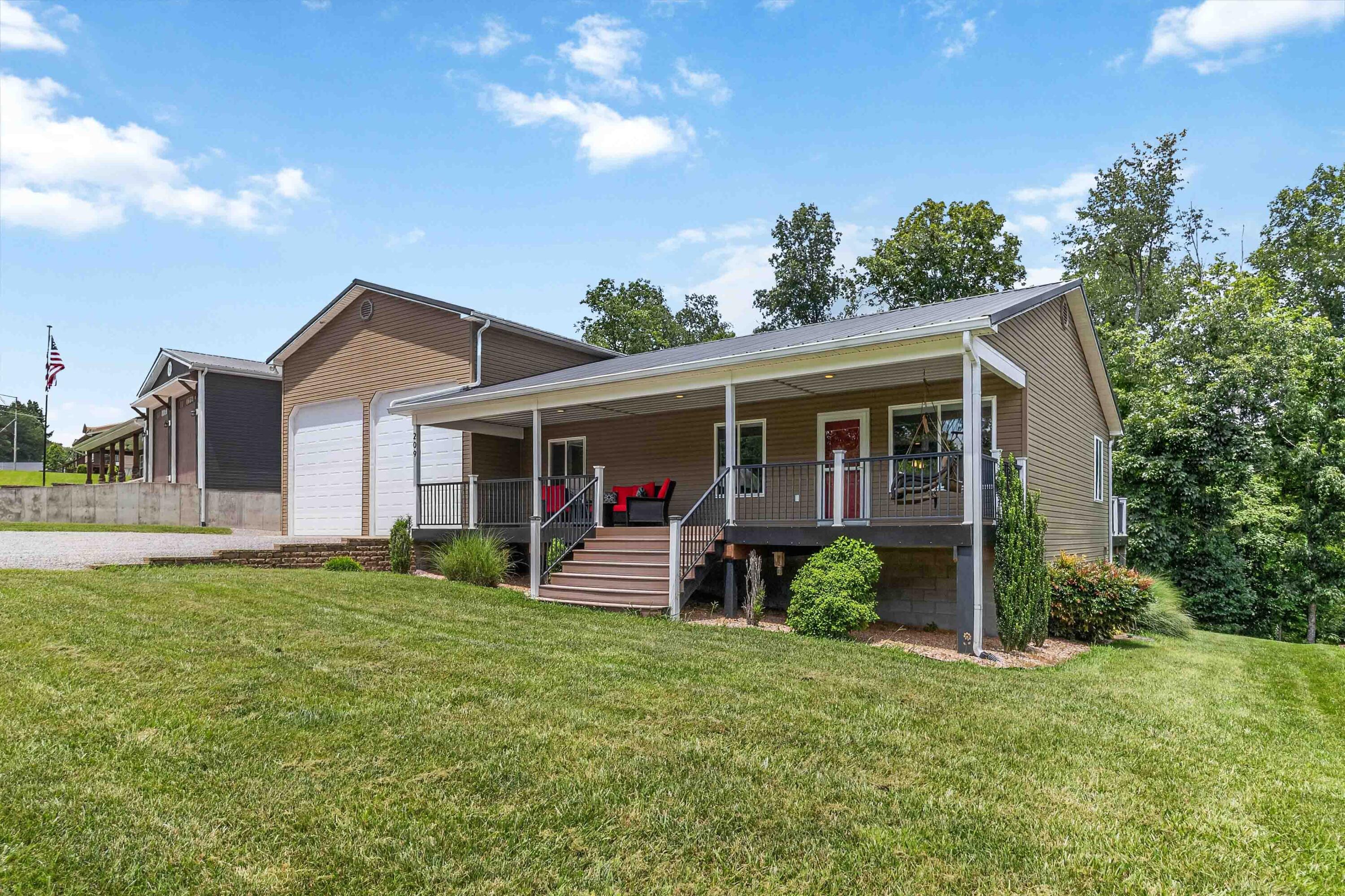 209 Indian Hills Drive — photo