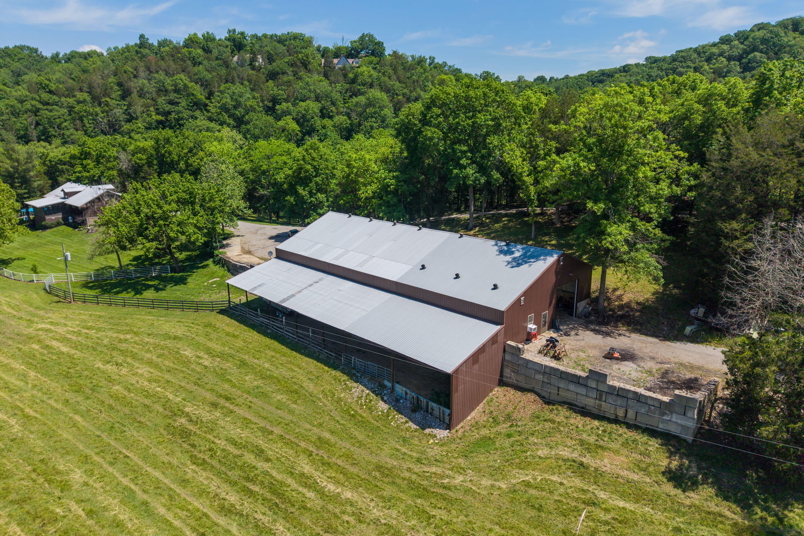 3700 River Drive — photo