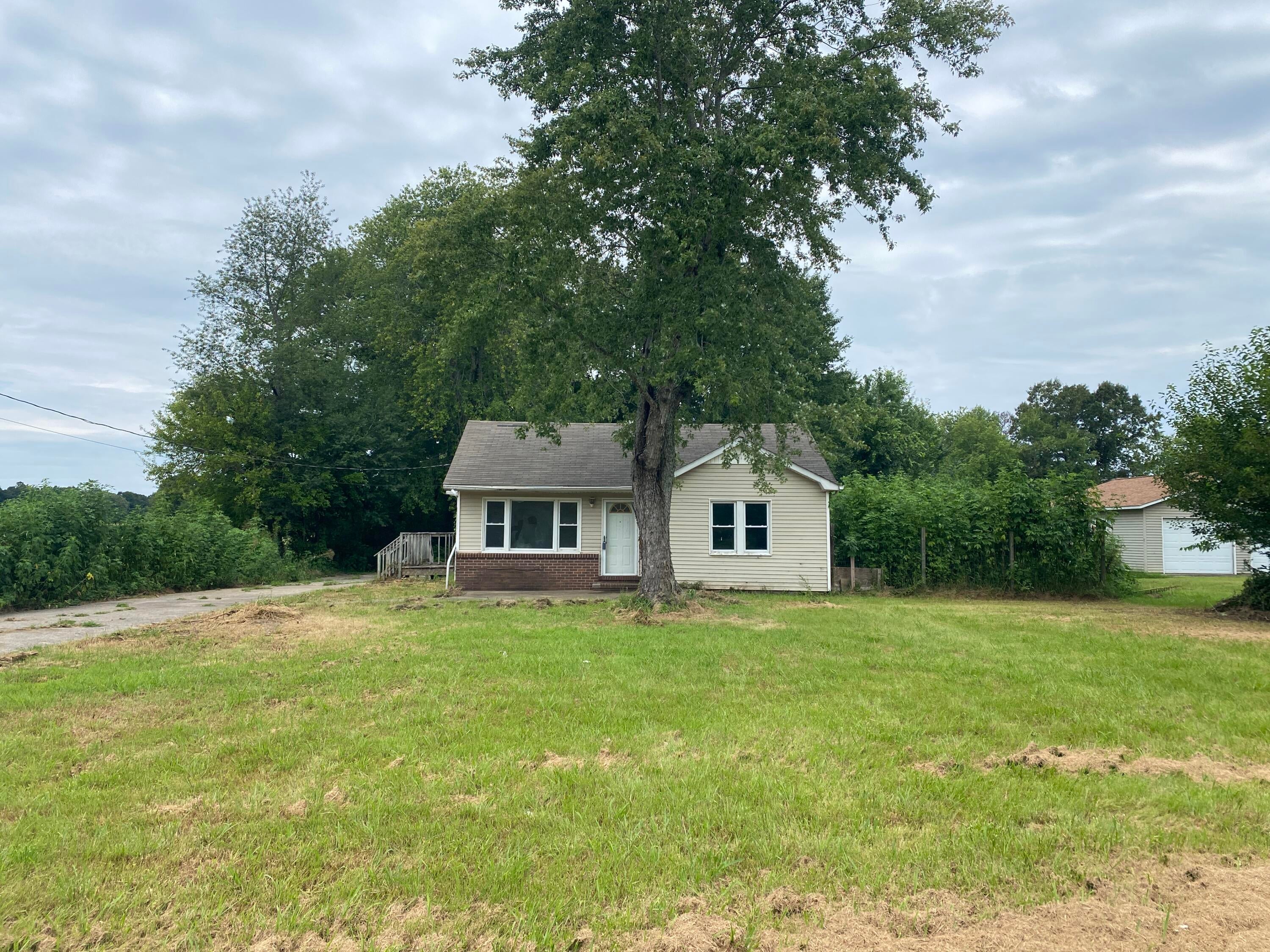 1115 Airport Road — photo
