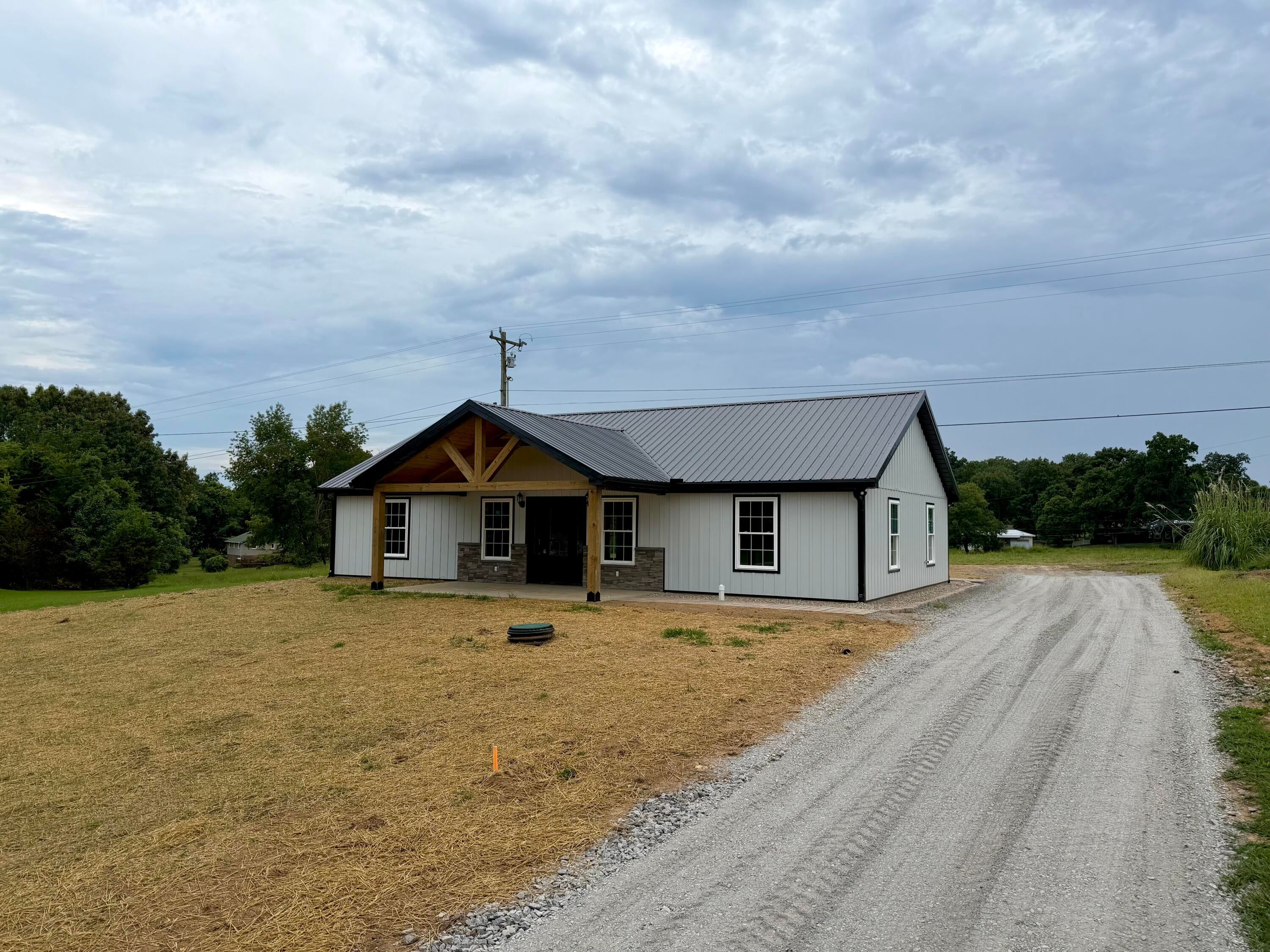111 Crestview Lane — photo