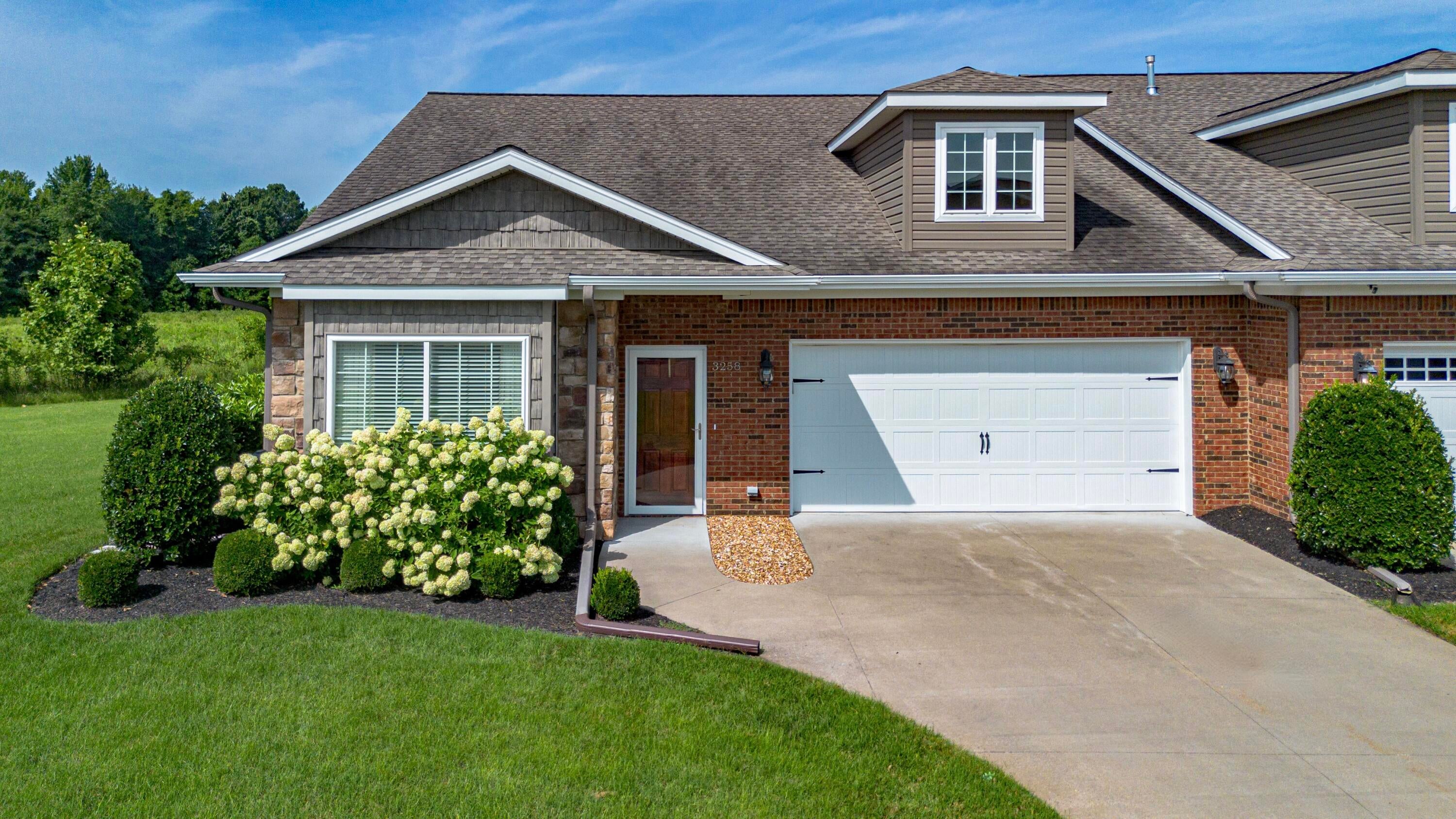 3258 Mallard Circle — photo