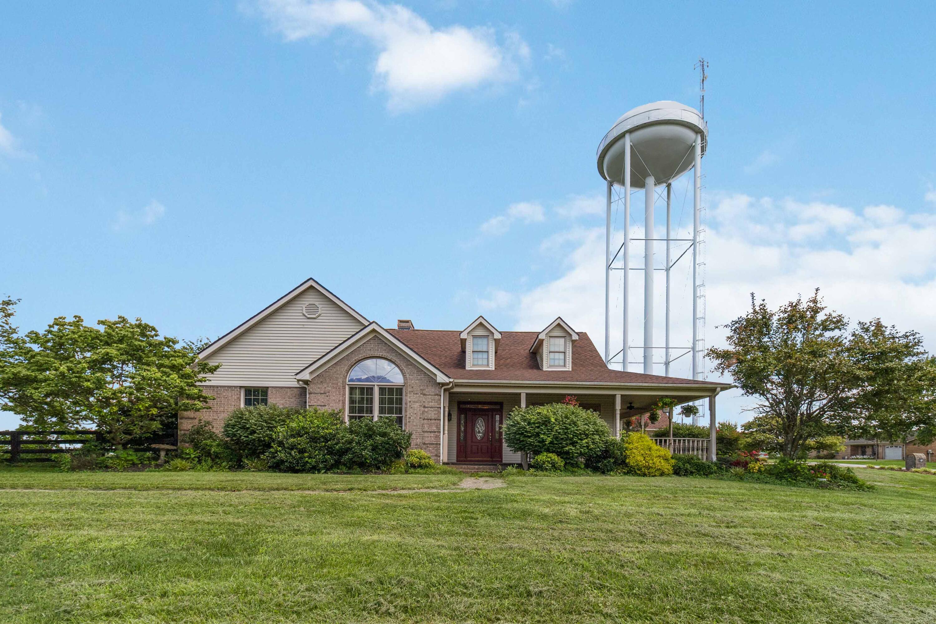 1310 Spurlock Drive — photo