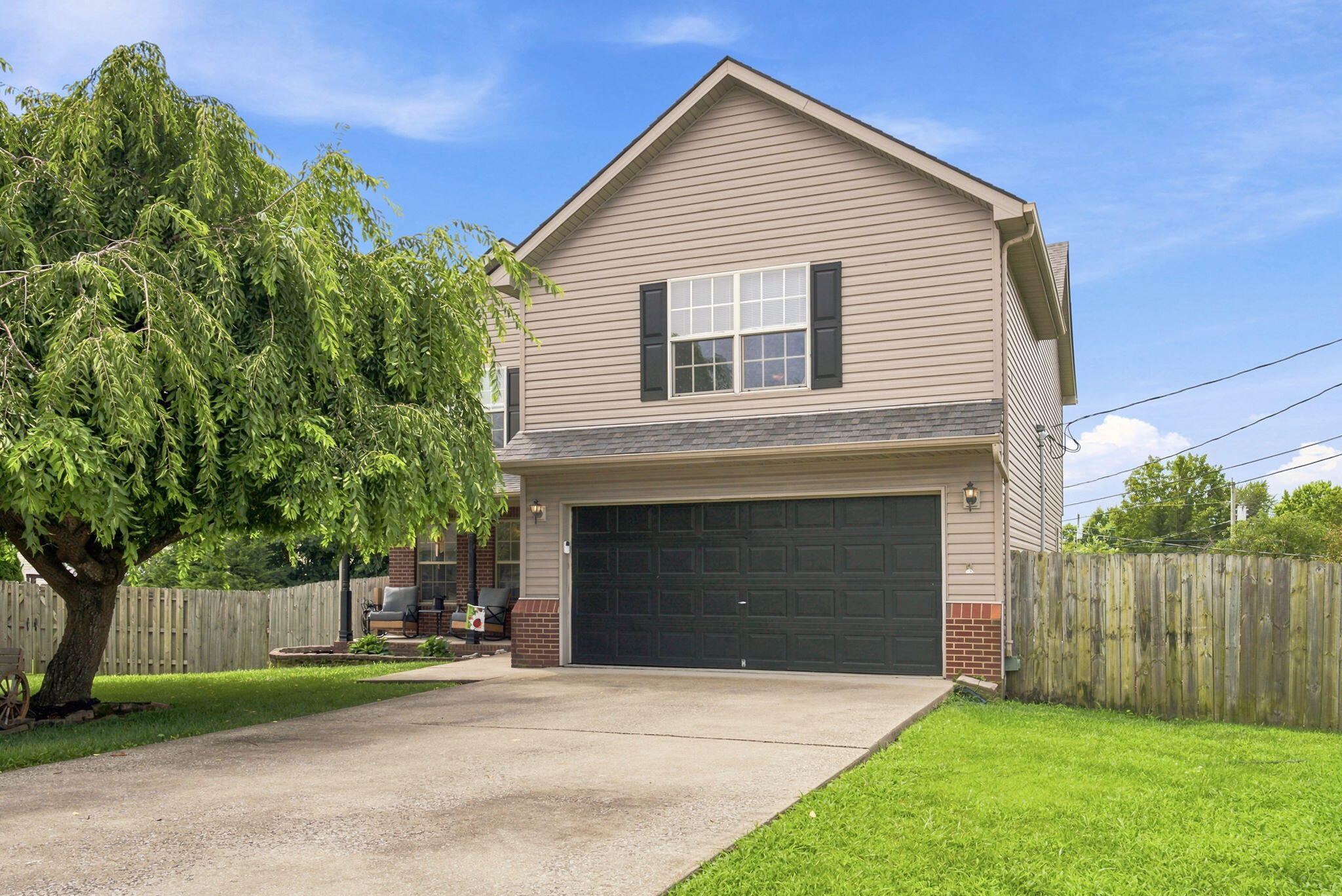 404 E Ridge Drive — photo