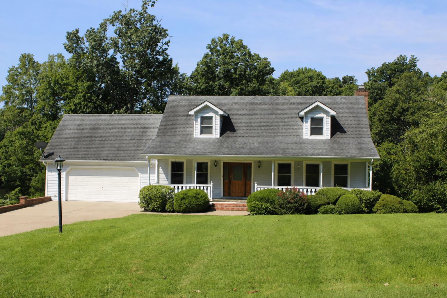 615 W Dogwood Drive — photo