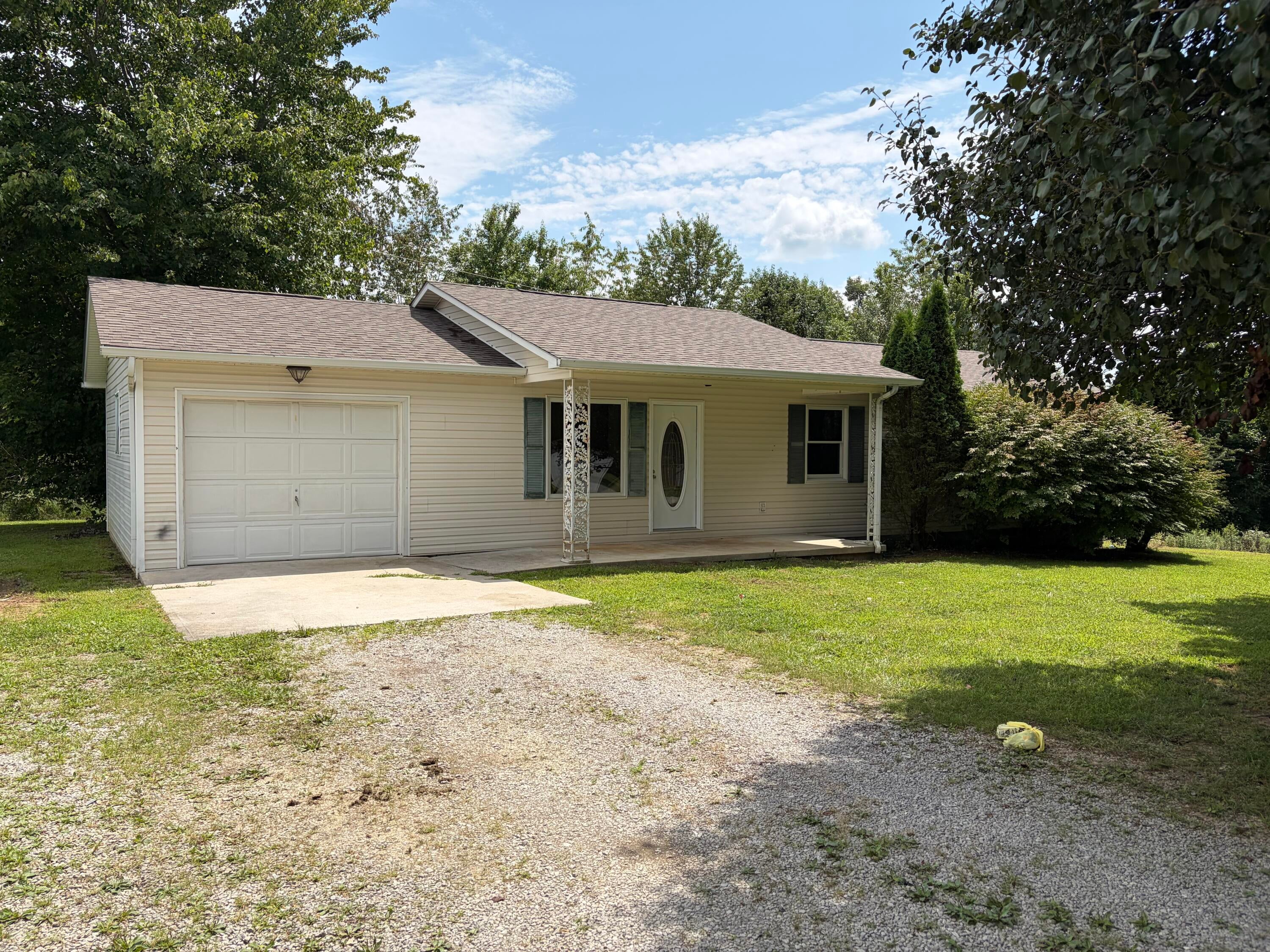 38 Jacqueline Drive — photo