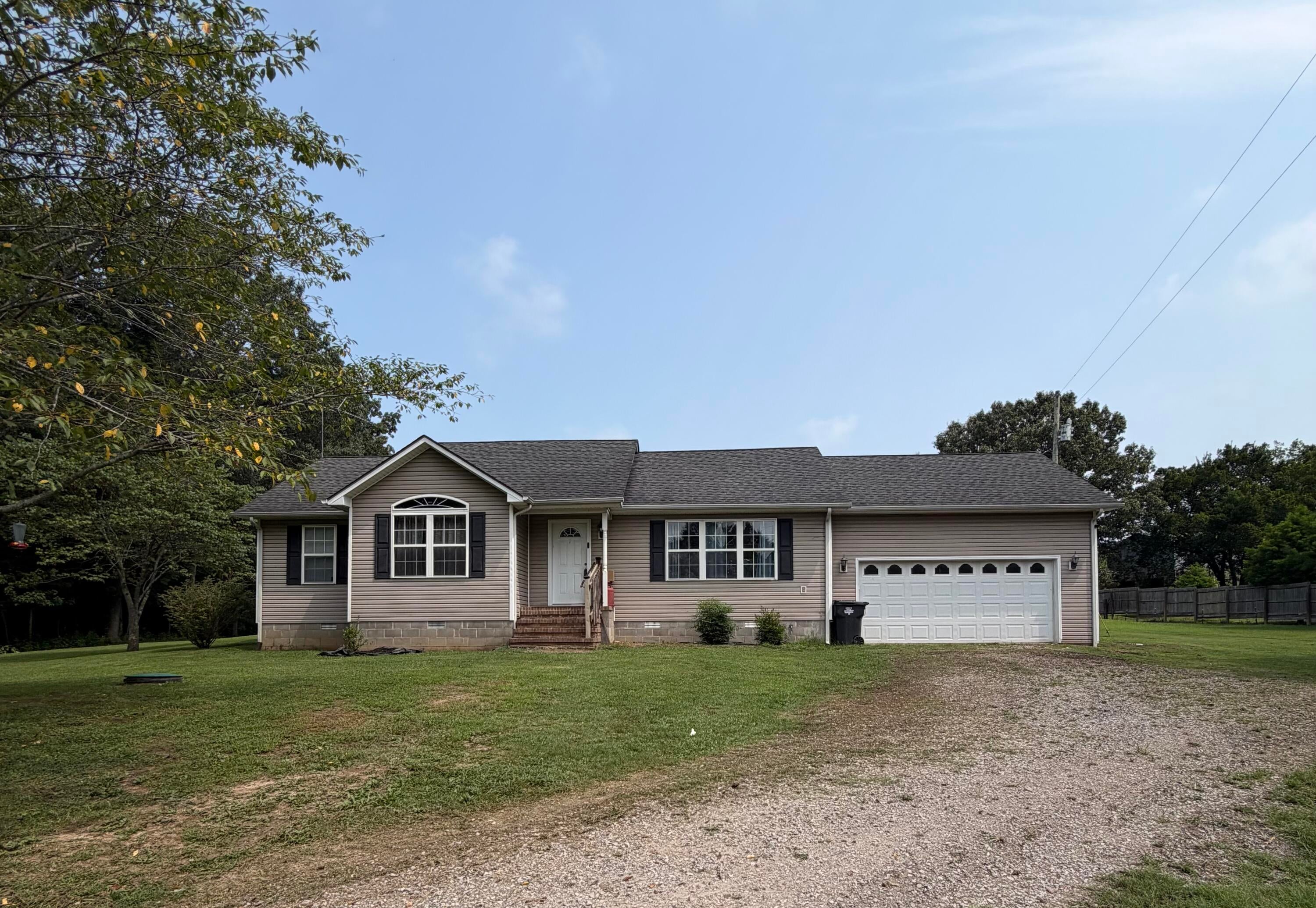 1325 Beane Road — photo