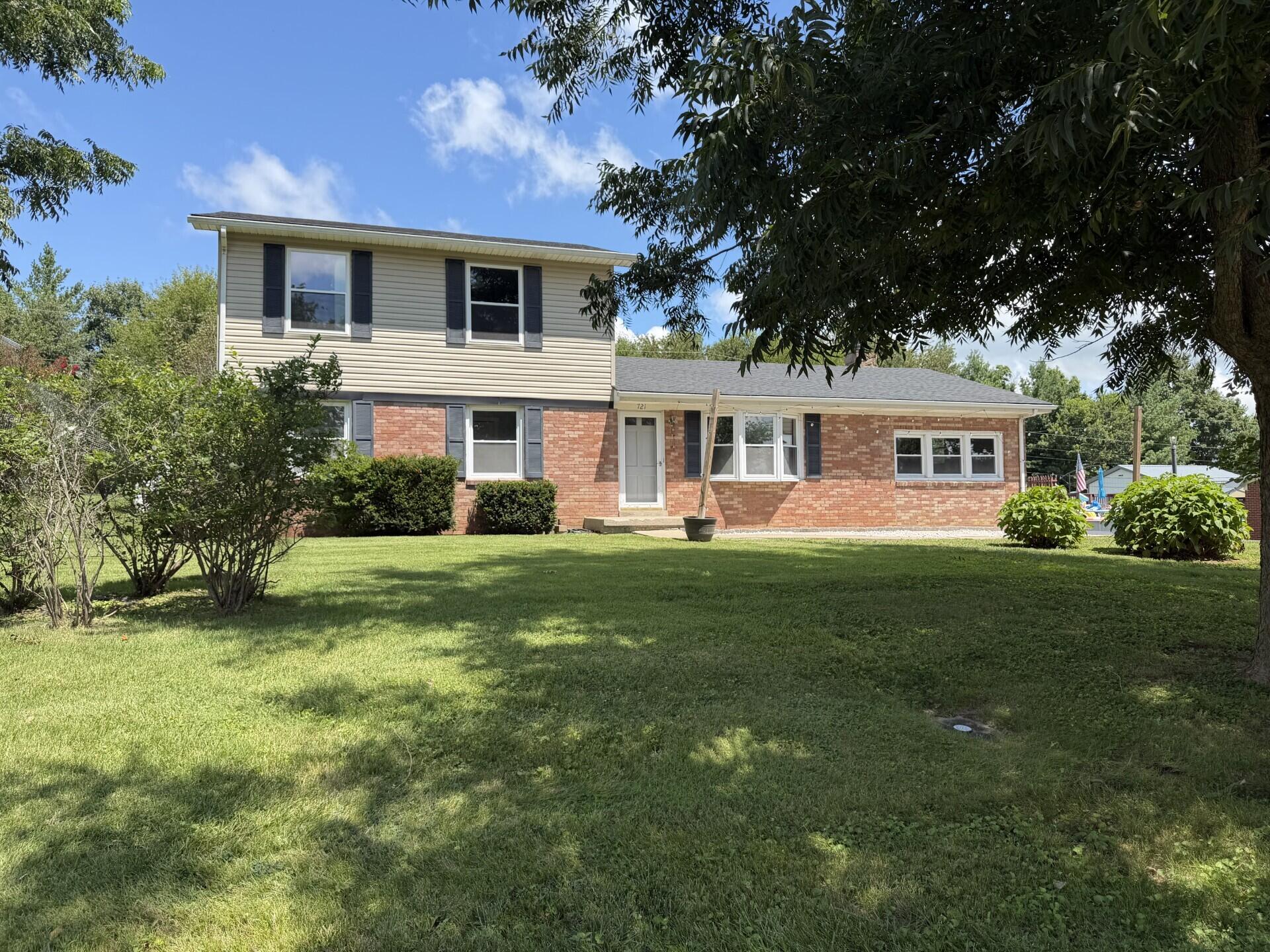 721 Wayland Drive — photo