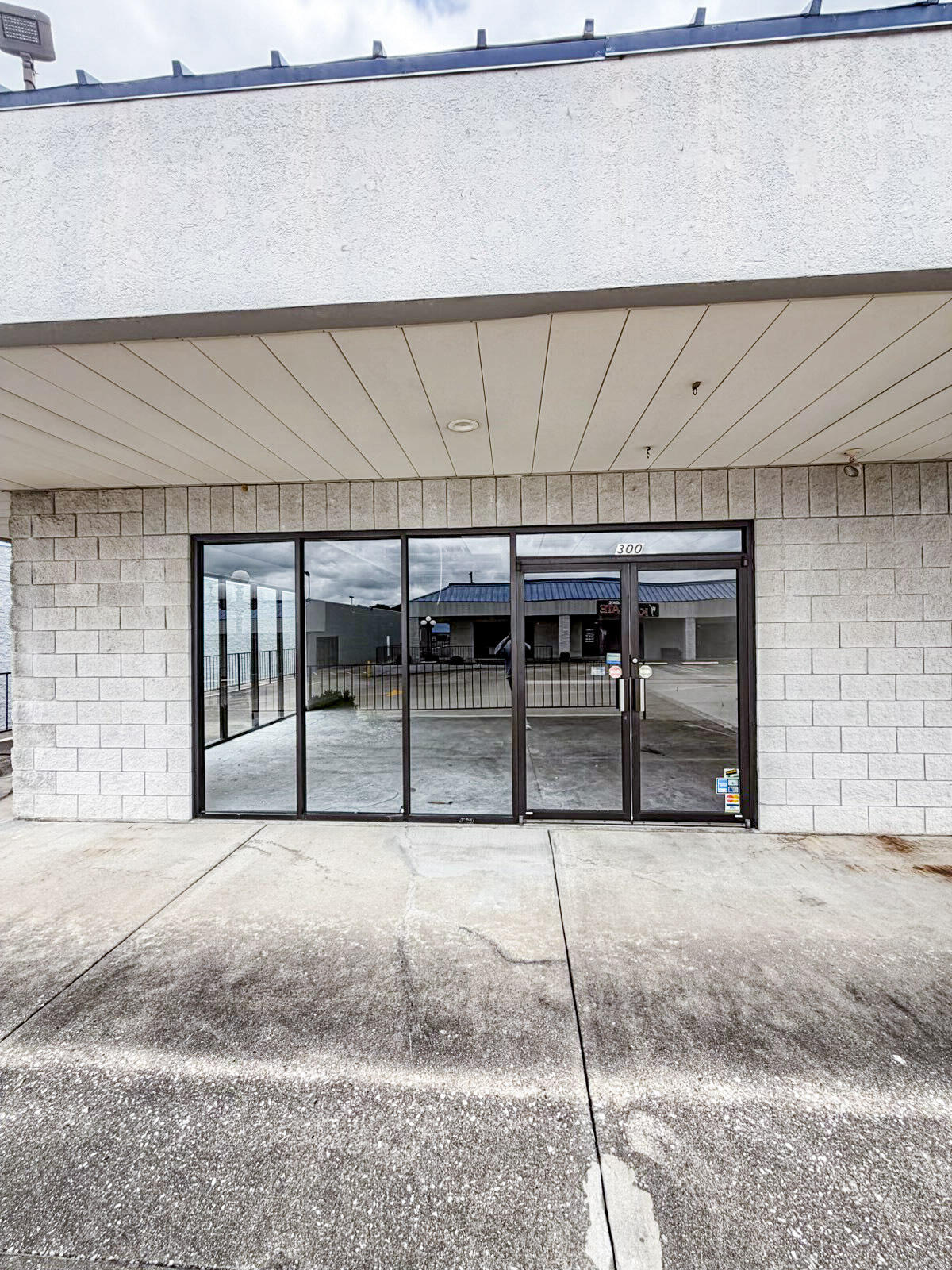 316 Outlet Avenue 316 — photo