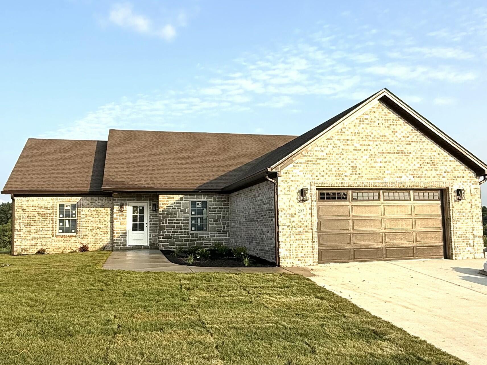 207 Lexwood Lane — photo