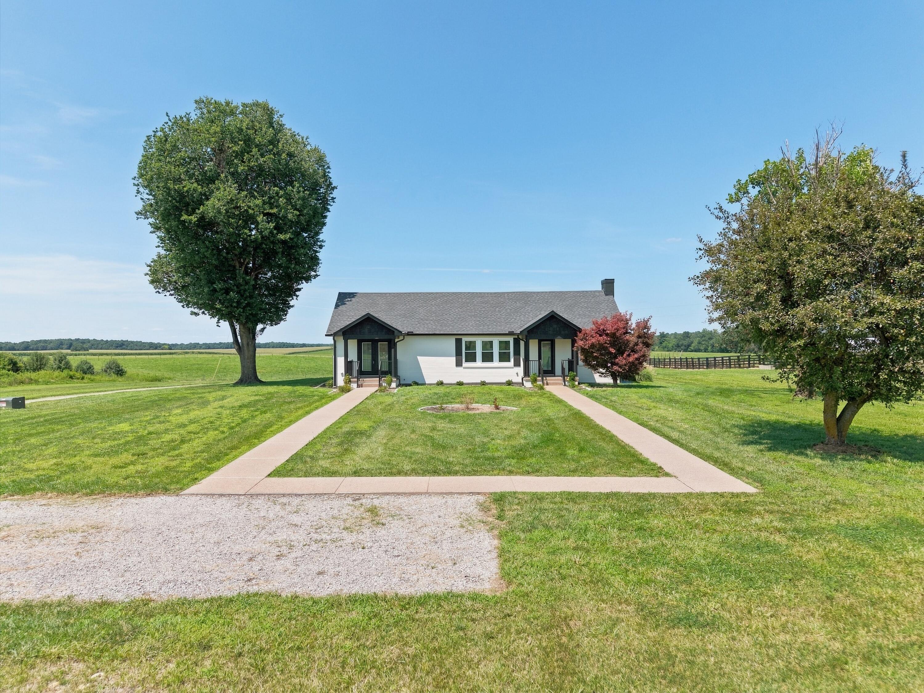 1470 N State Route 93 — photo