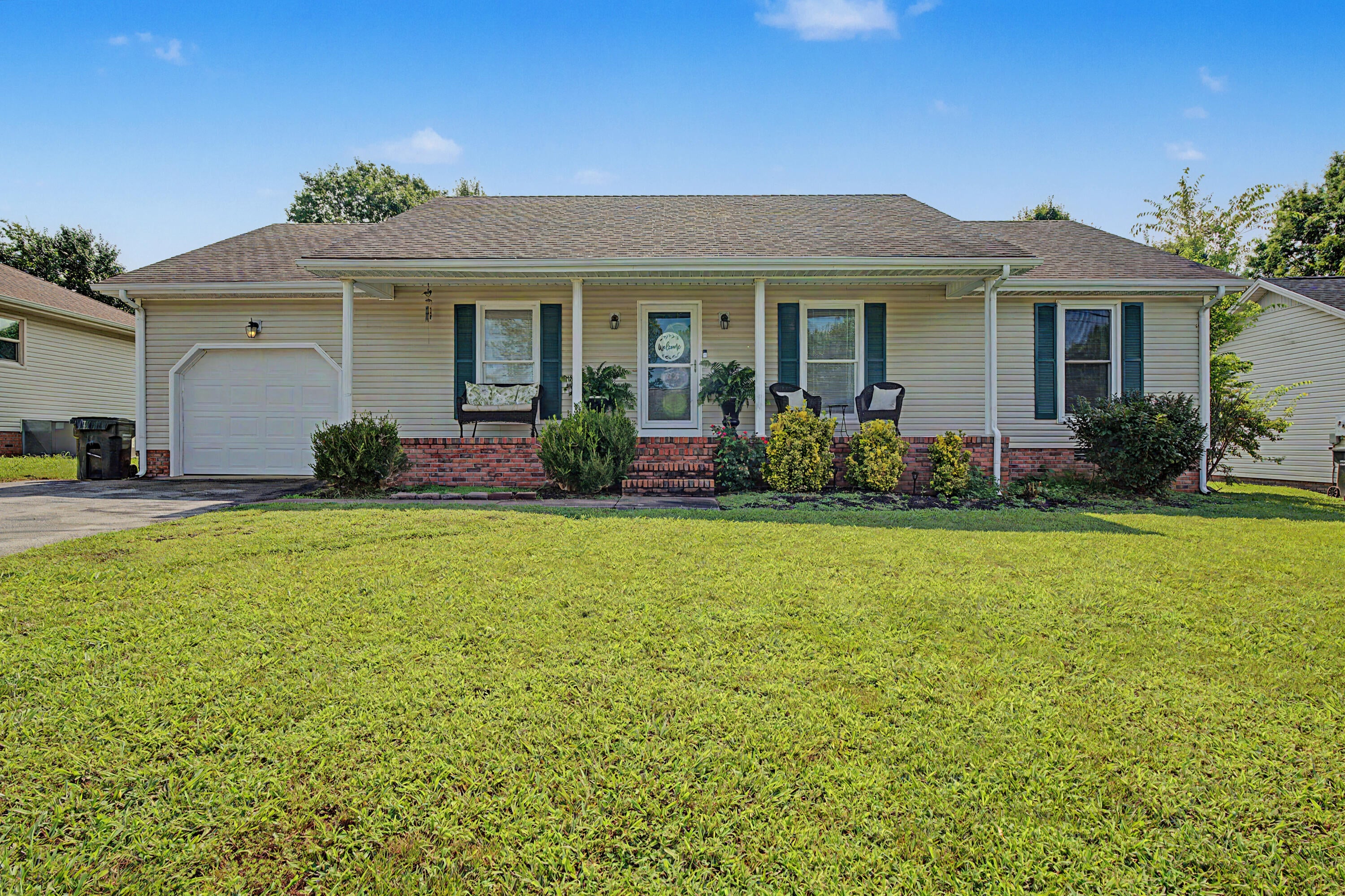 583 Winchester Drive — photo