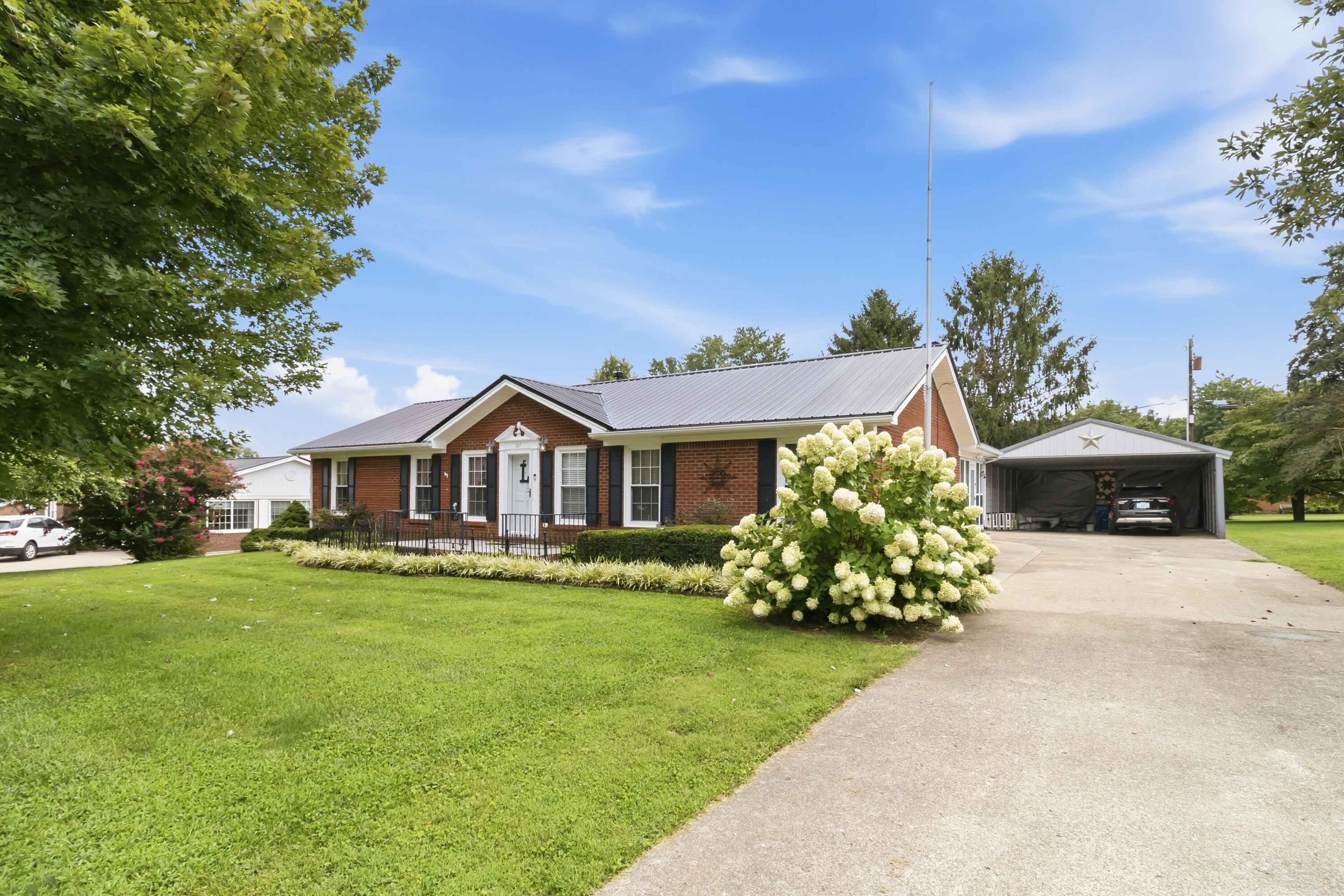 307 Dogwood Drive — photo