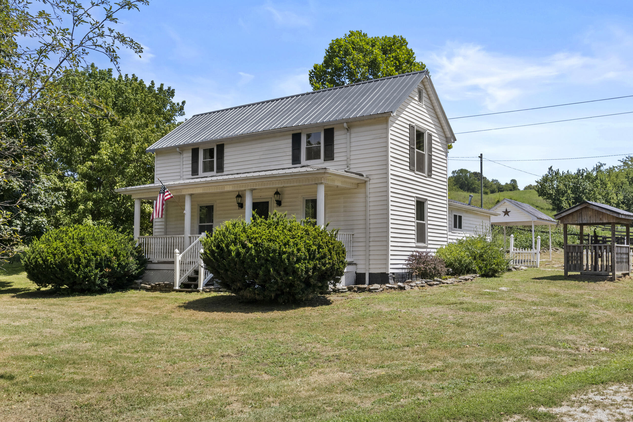 1875 White Oak Road — photo