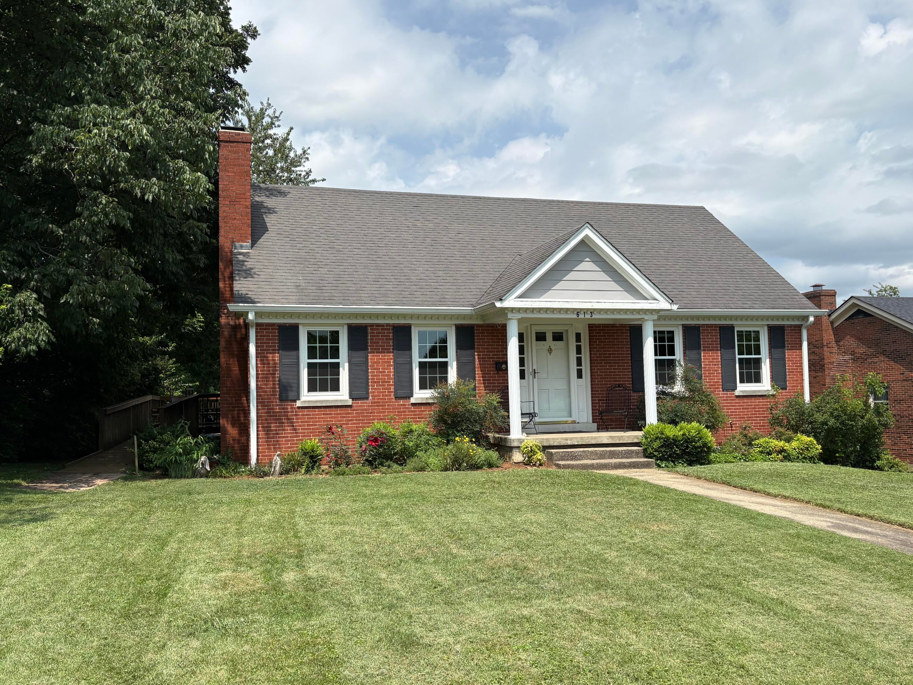 613 Portland Drive — photo