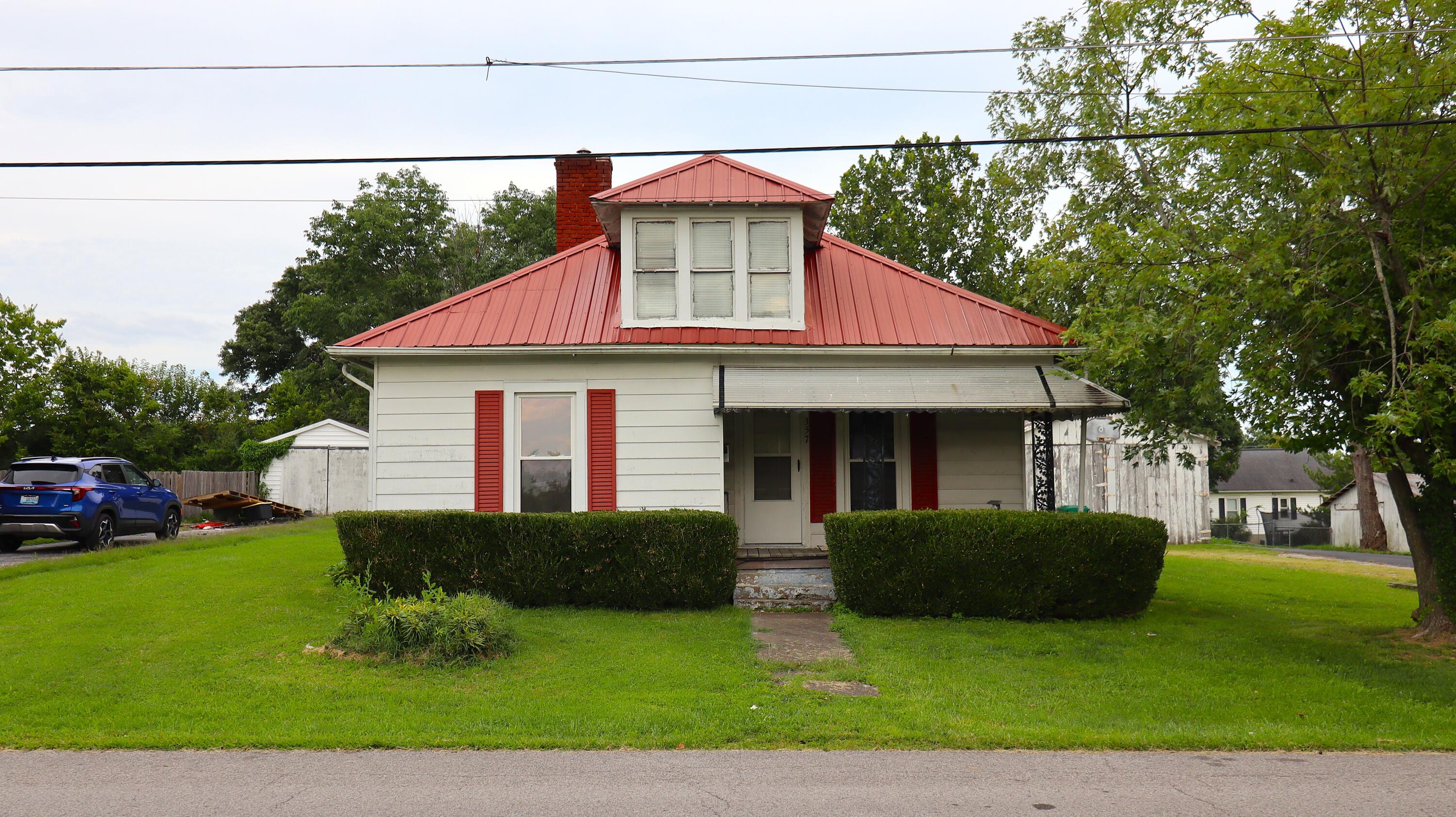 357 S Magnolia Street — photo