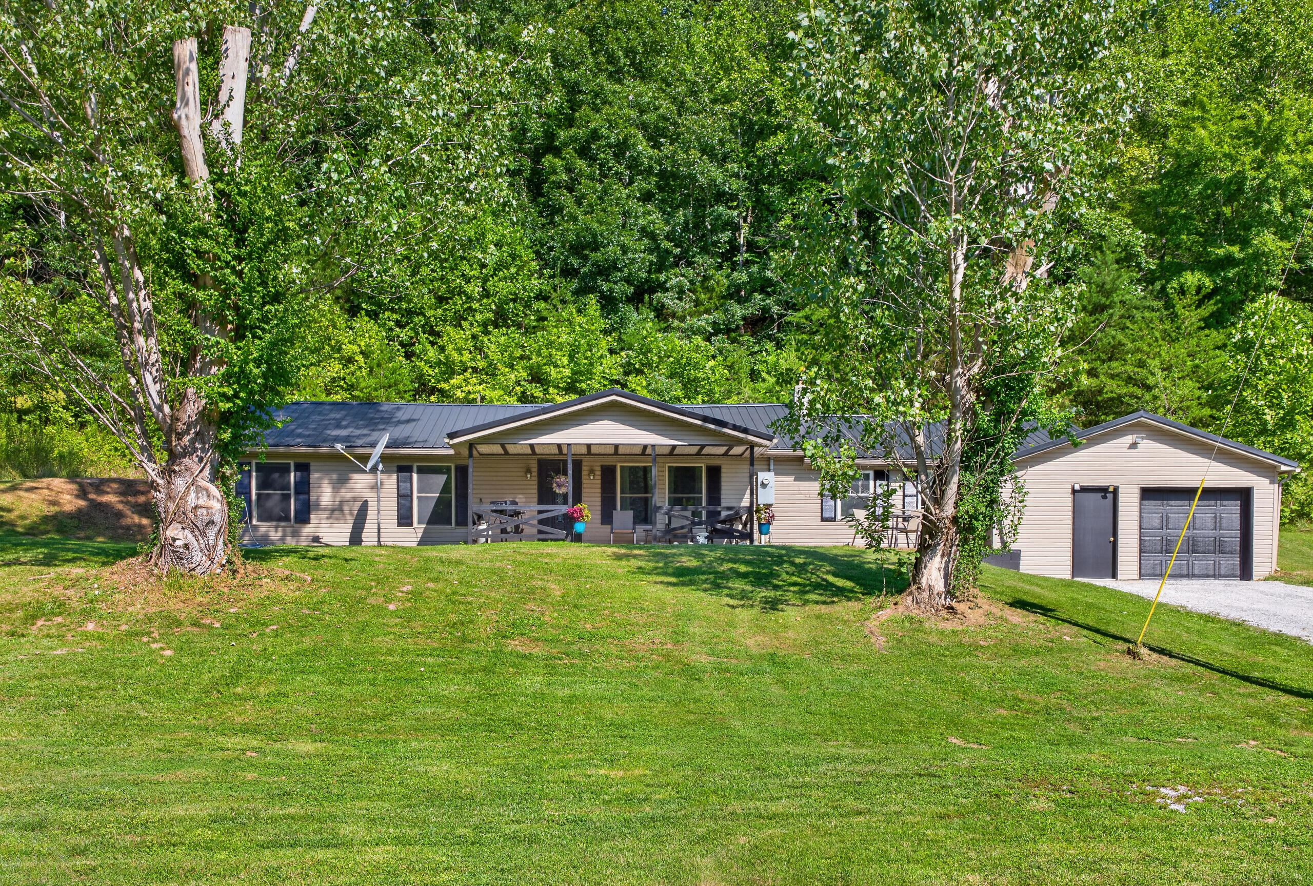 7045 White Oak Road — photo