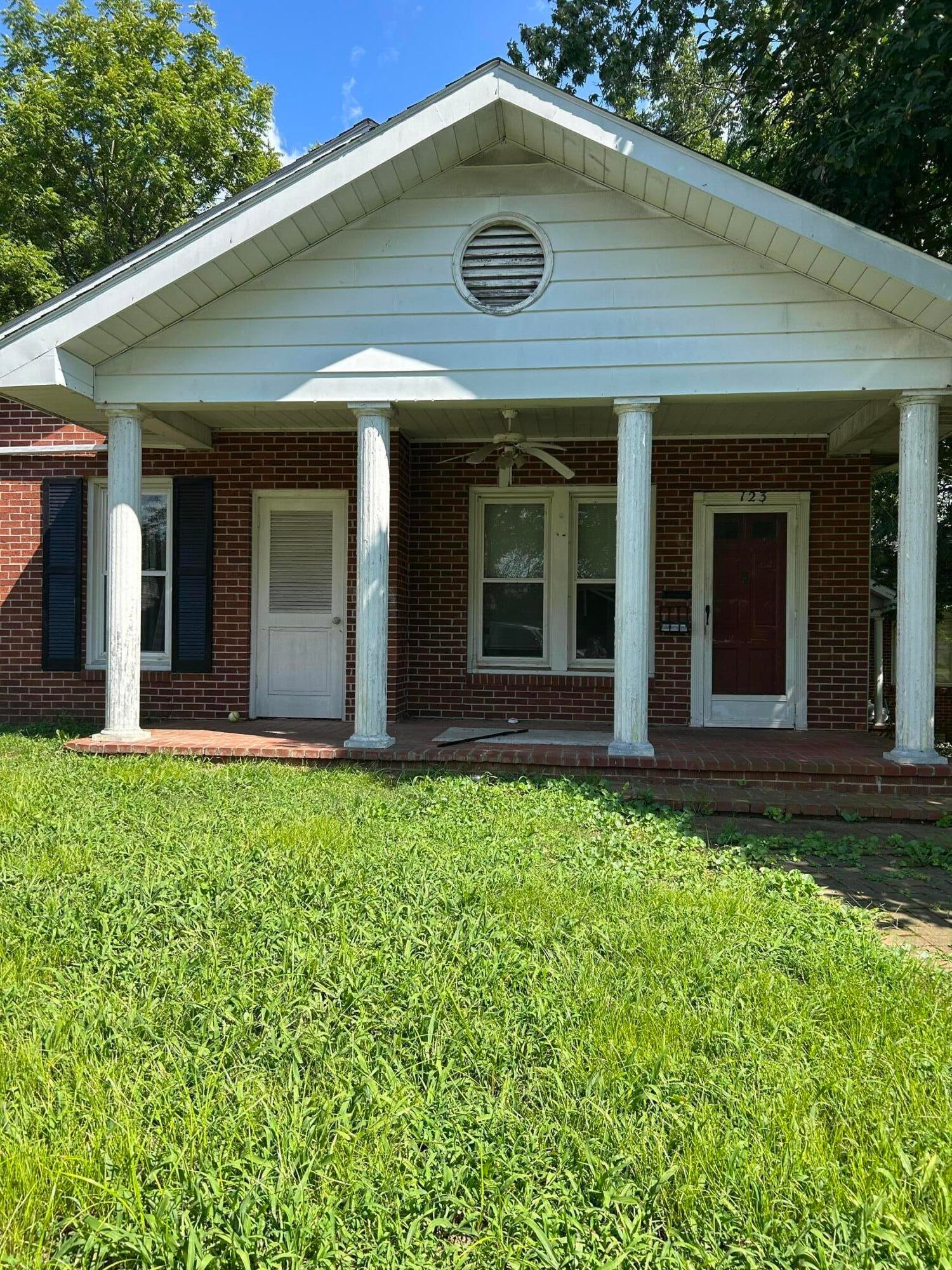 123 S Highland Avenue — photo