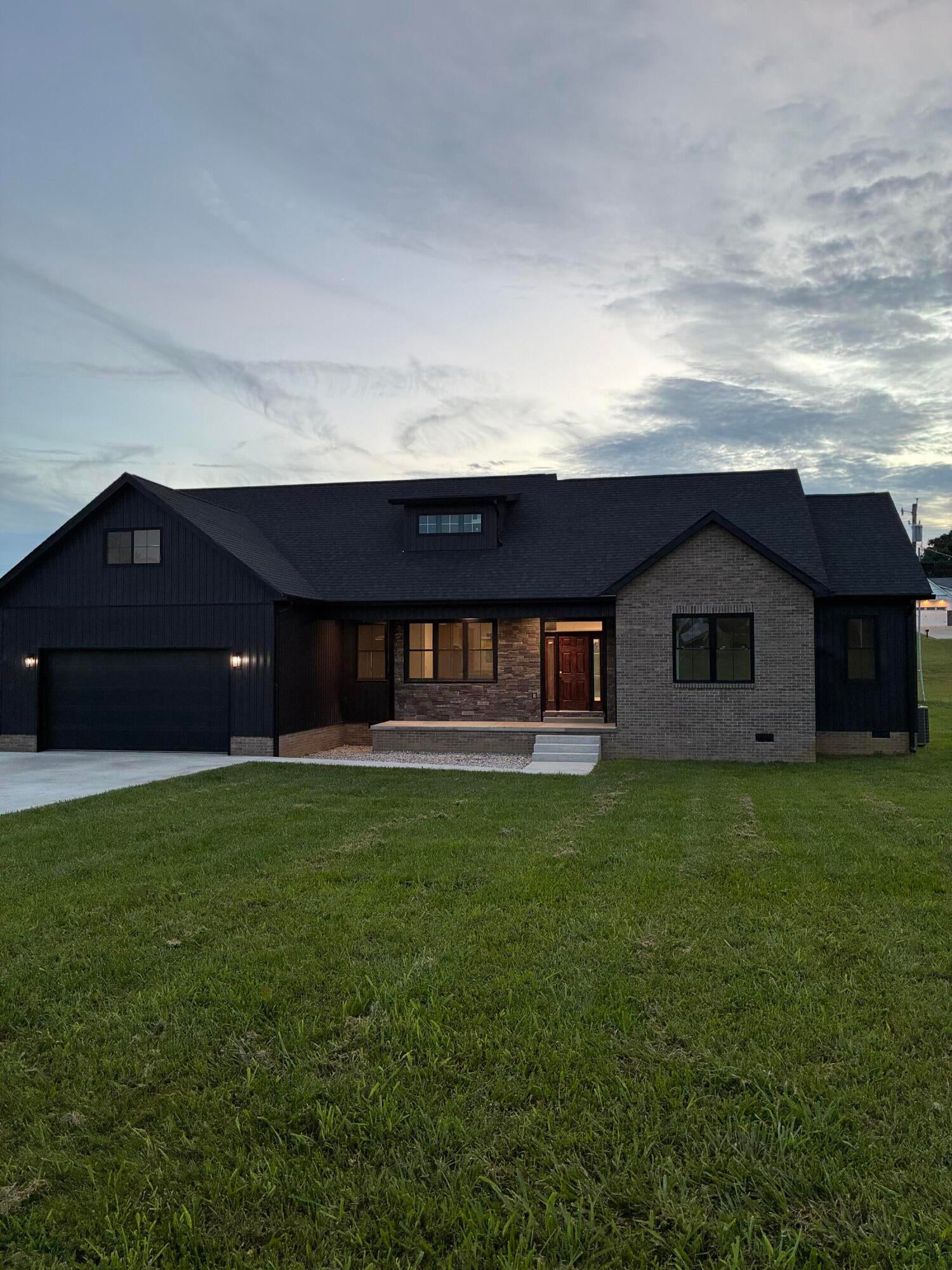 911 Milward Drive — photo