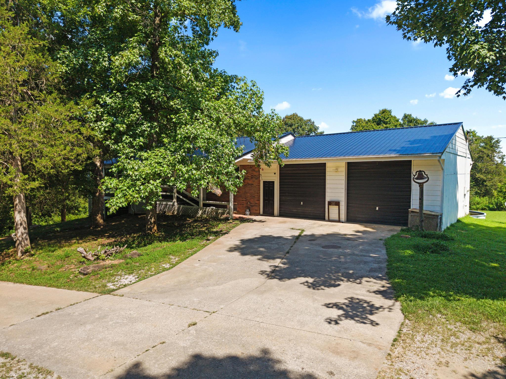 5750 Princeton Olney Road — photo