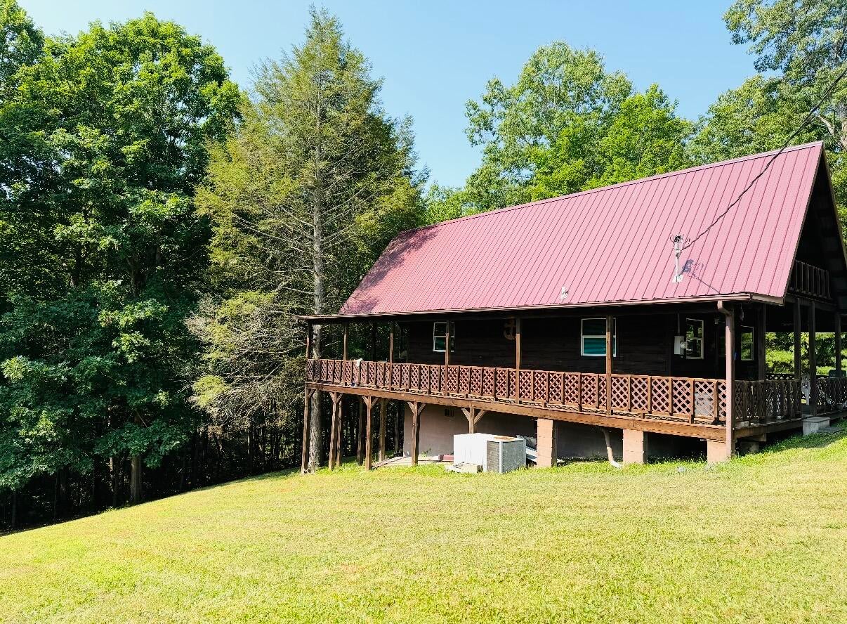 135 Isaac Drive — photo