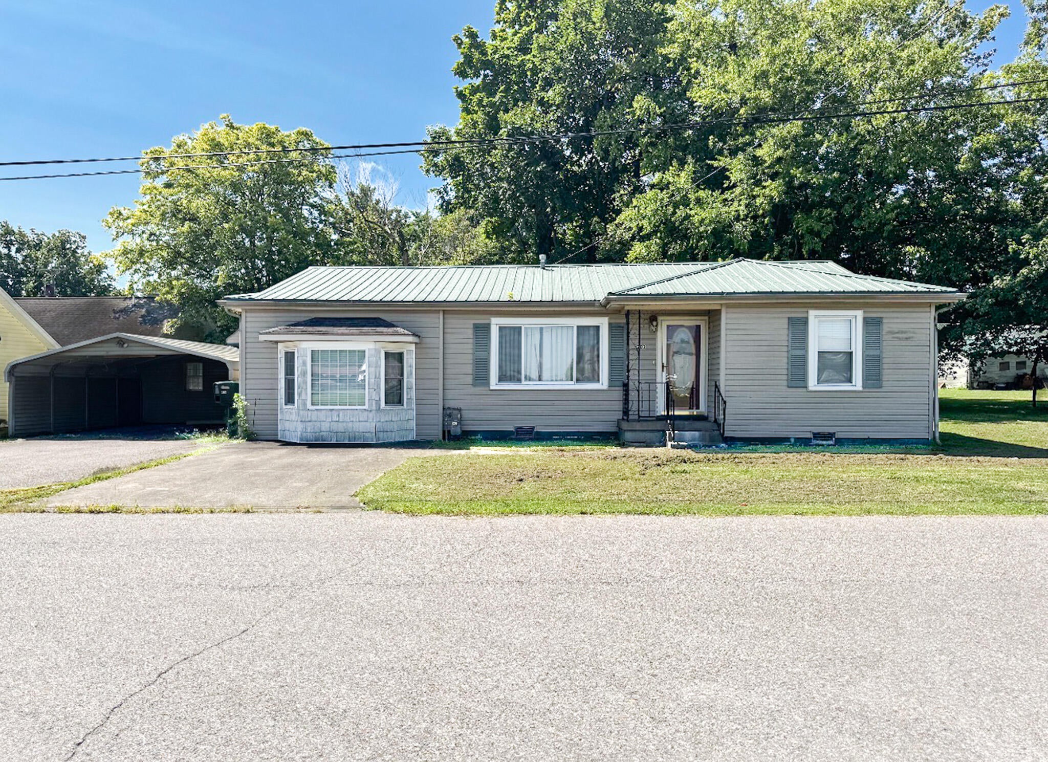 202 Harold King Dr — photo