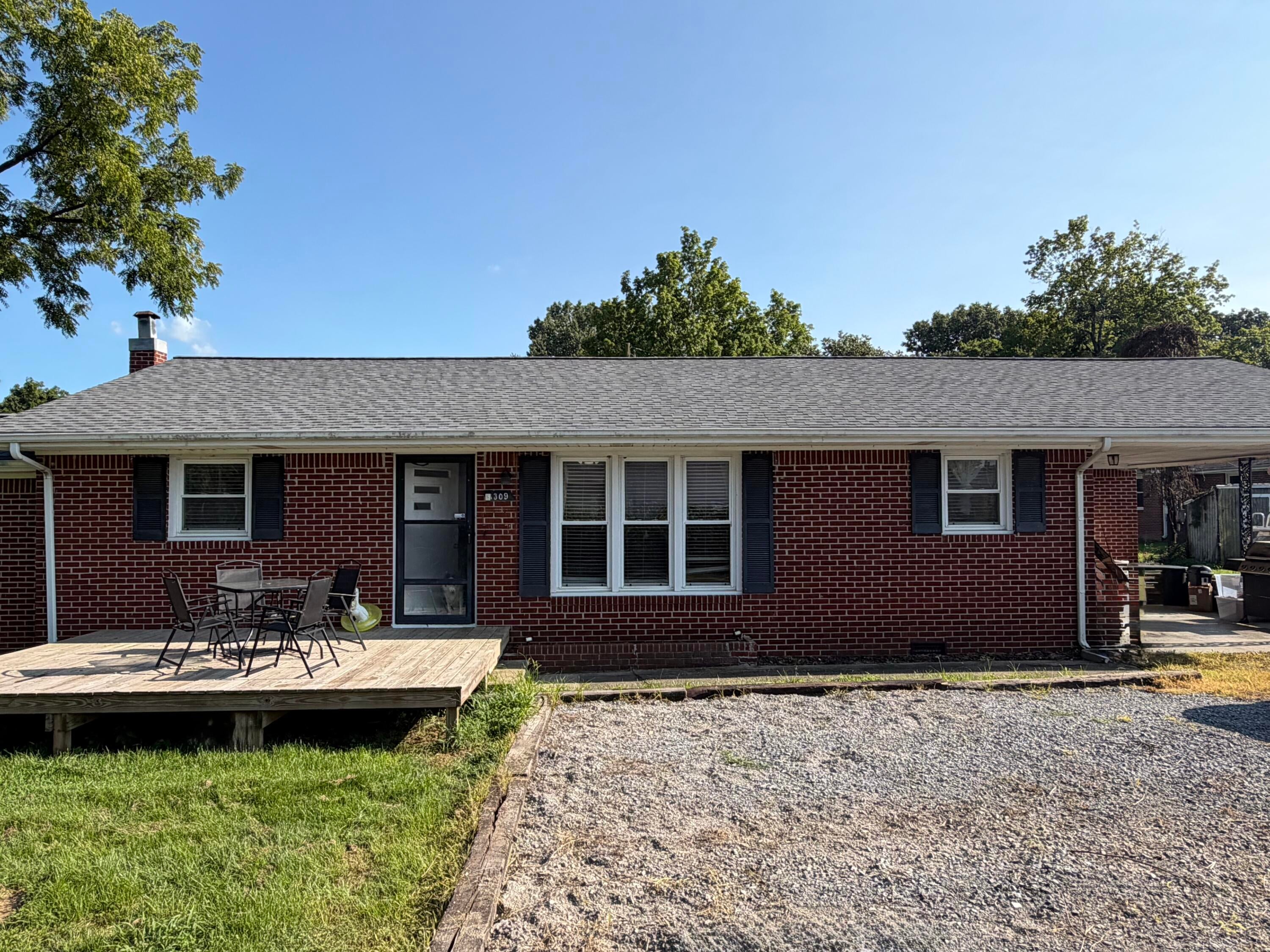1309 Elm Street — photo