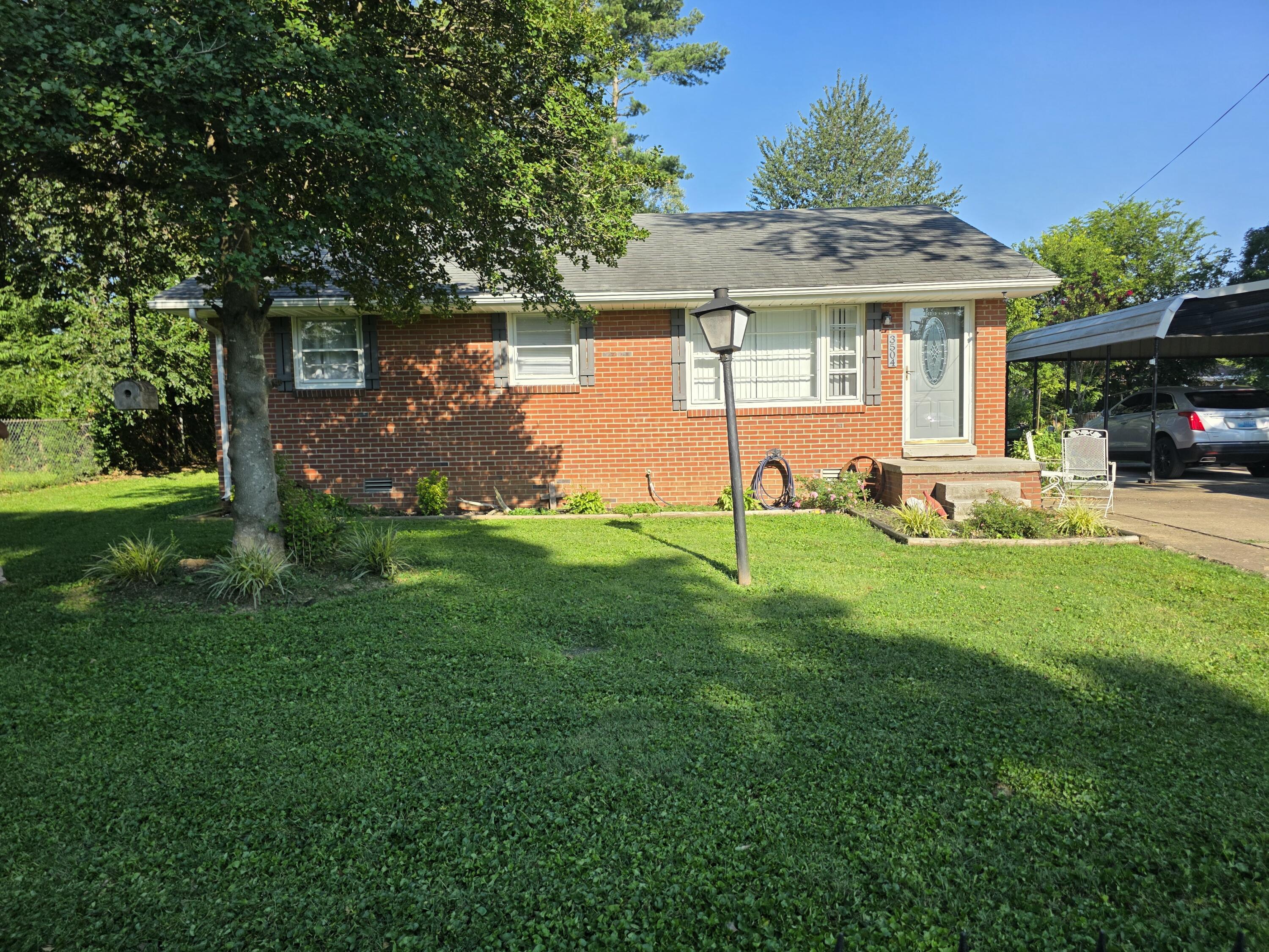 3504 Gale Lane — photo