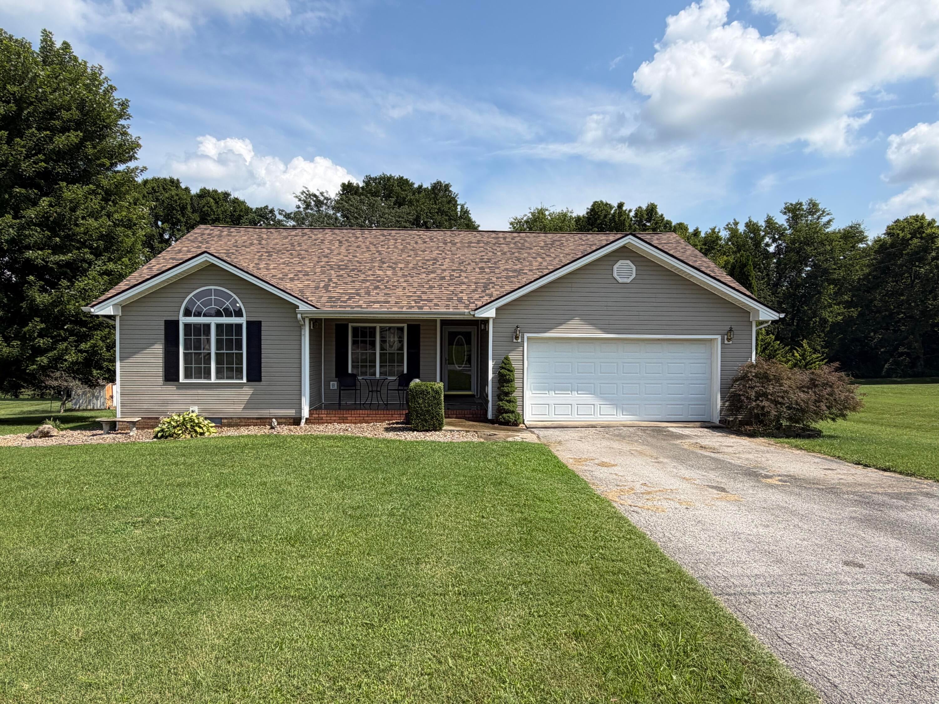 1810 Valley View Drive — photo