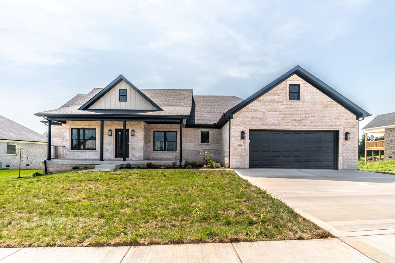 110 Dawn Court — photo