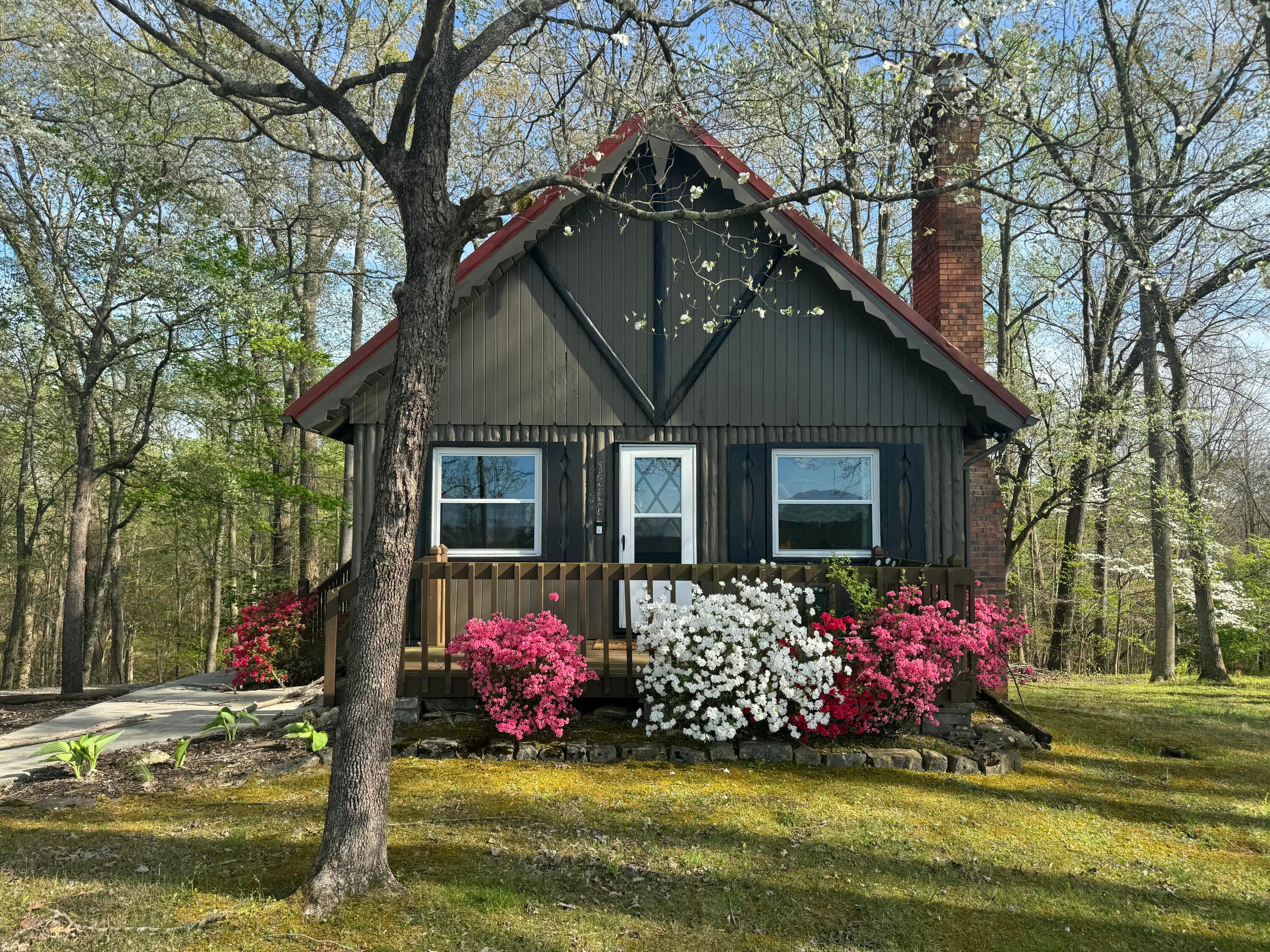 1356 Todd Farm Road — photo