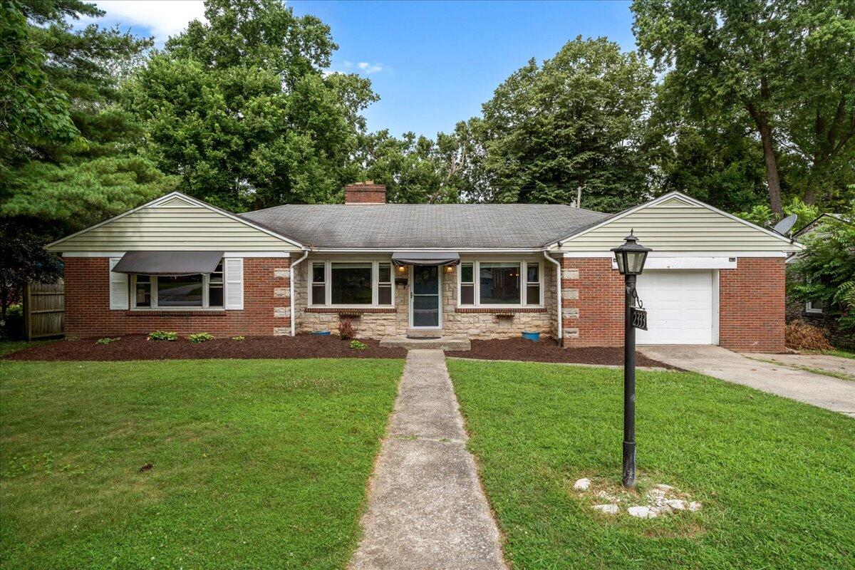 2333 Southview Drive — photo