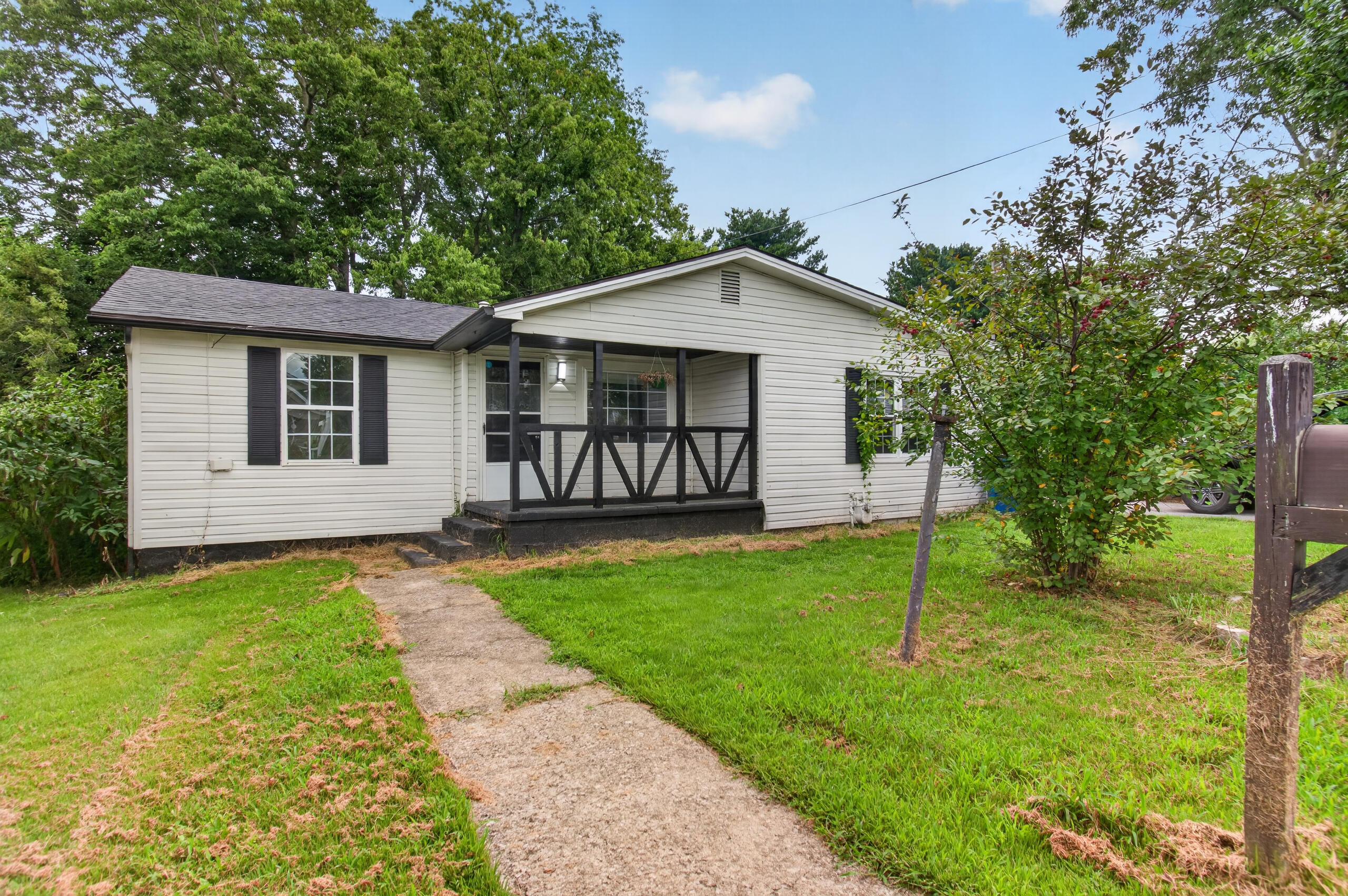 316 Cowan Street — photo