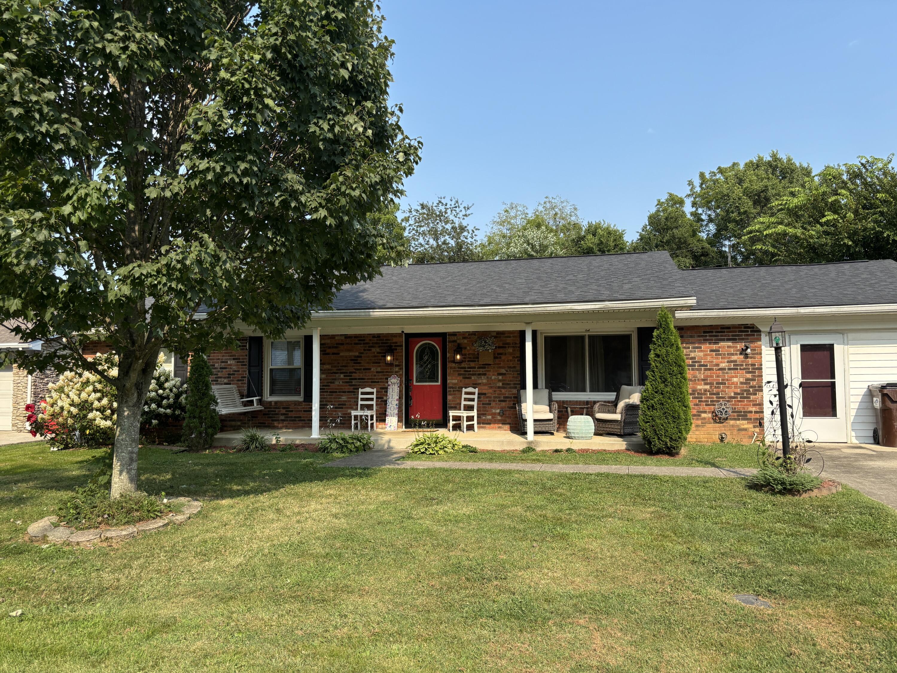 132 Meadowbrook Drive — photo