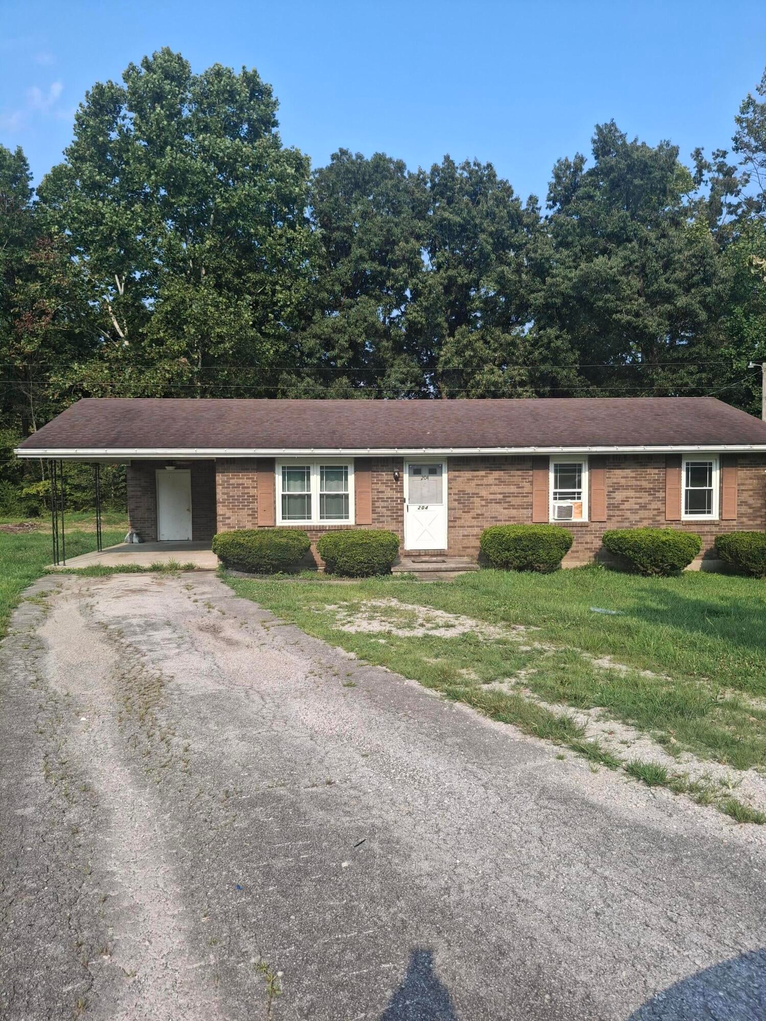 204 Meadowview Drive — photo