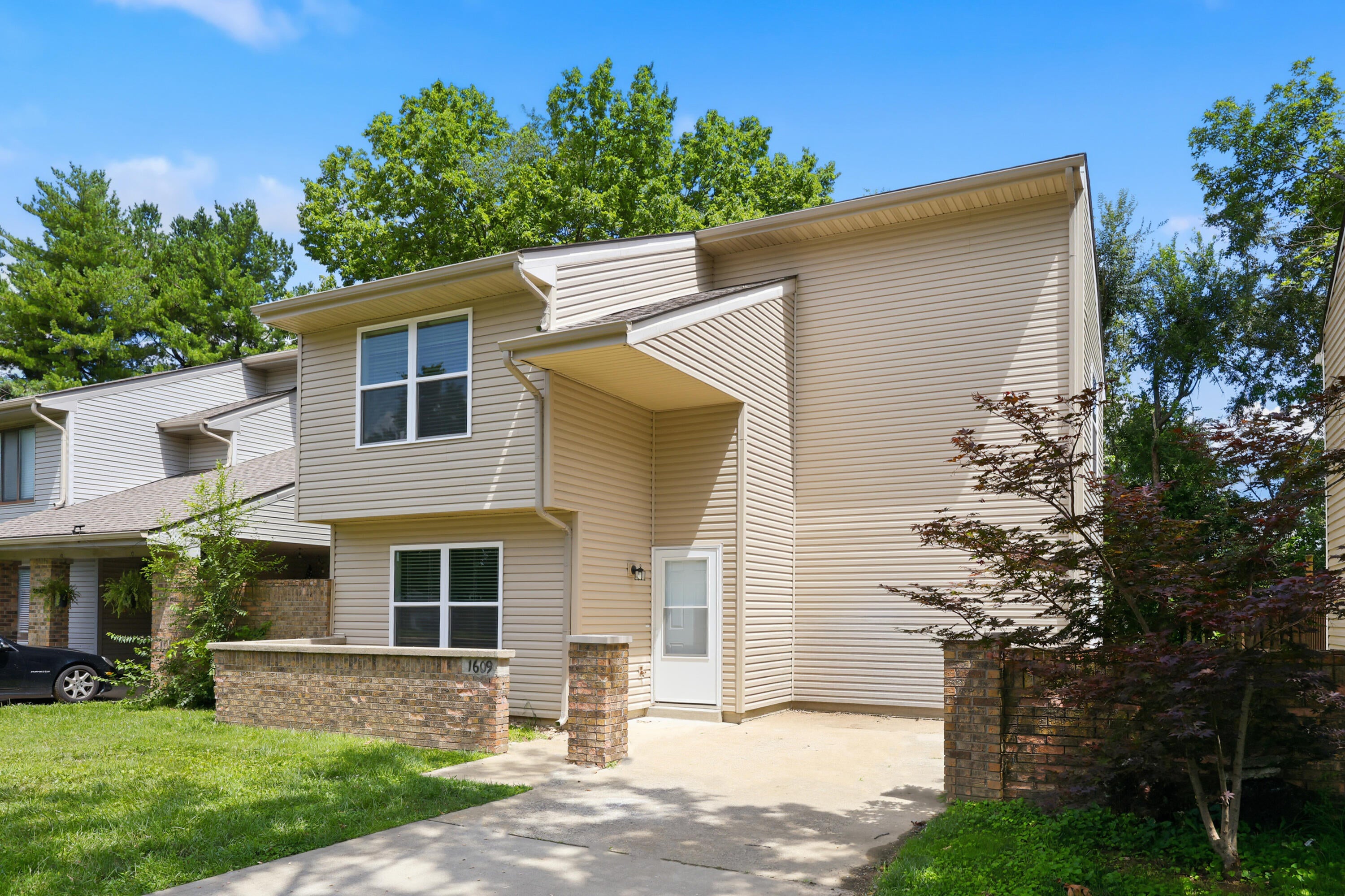 1609 Prairie Circle — photo