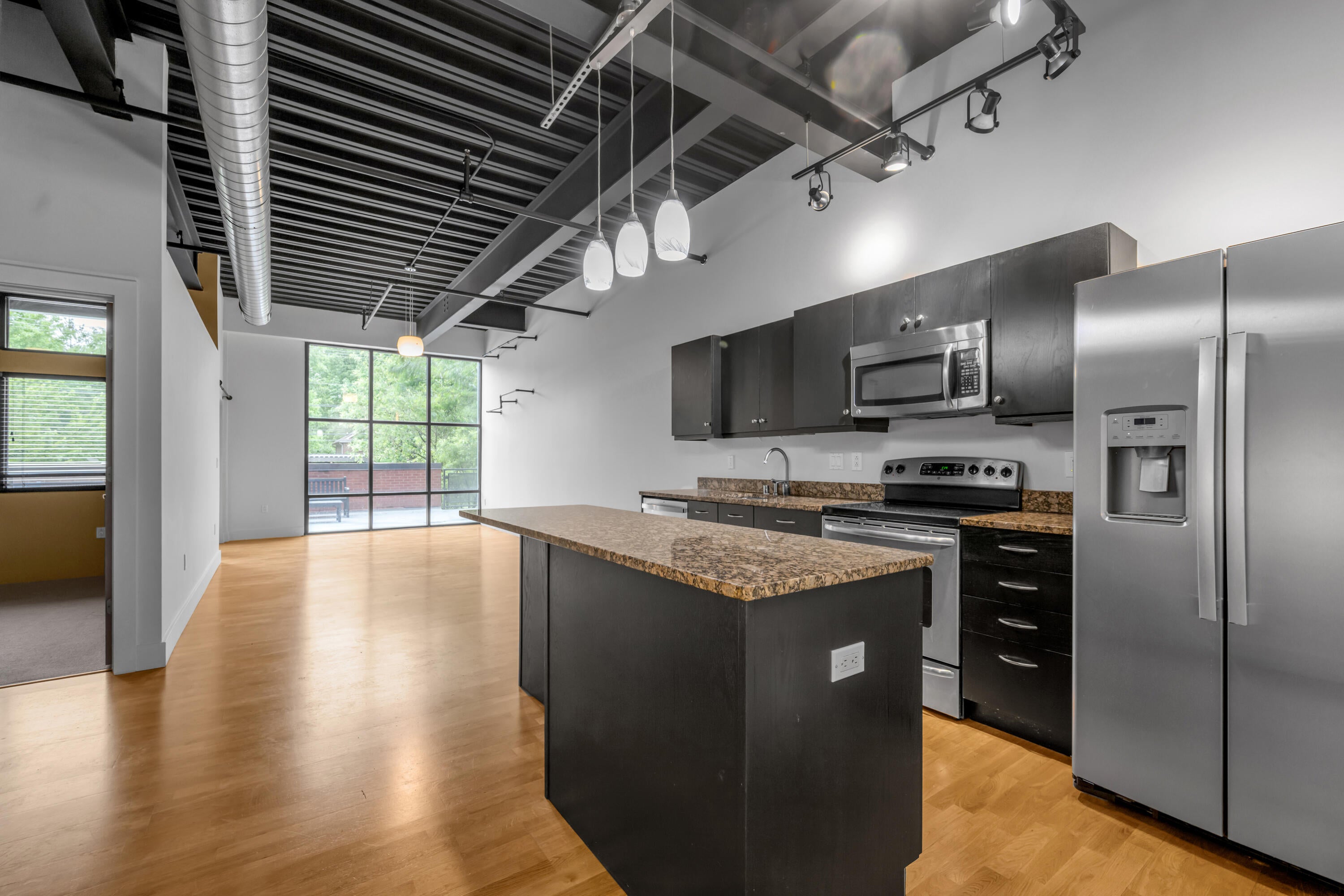 350 E Short Street 211 — photo