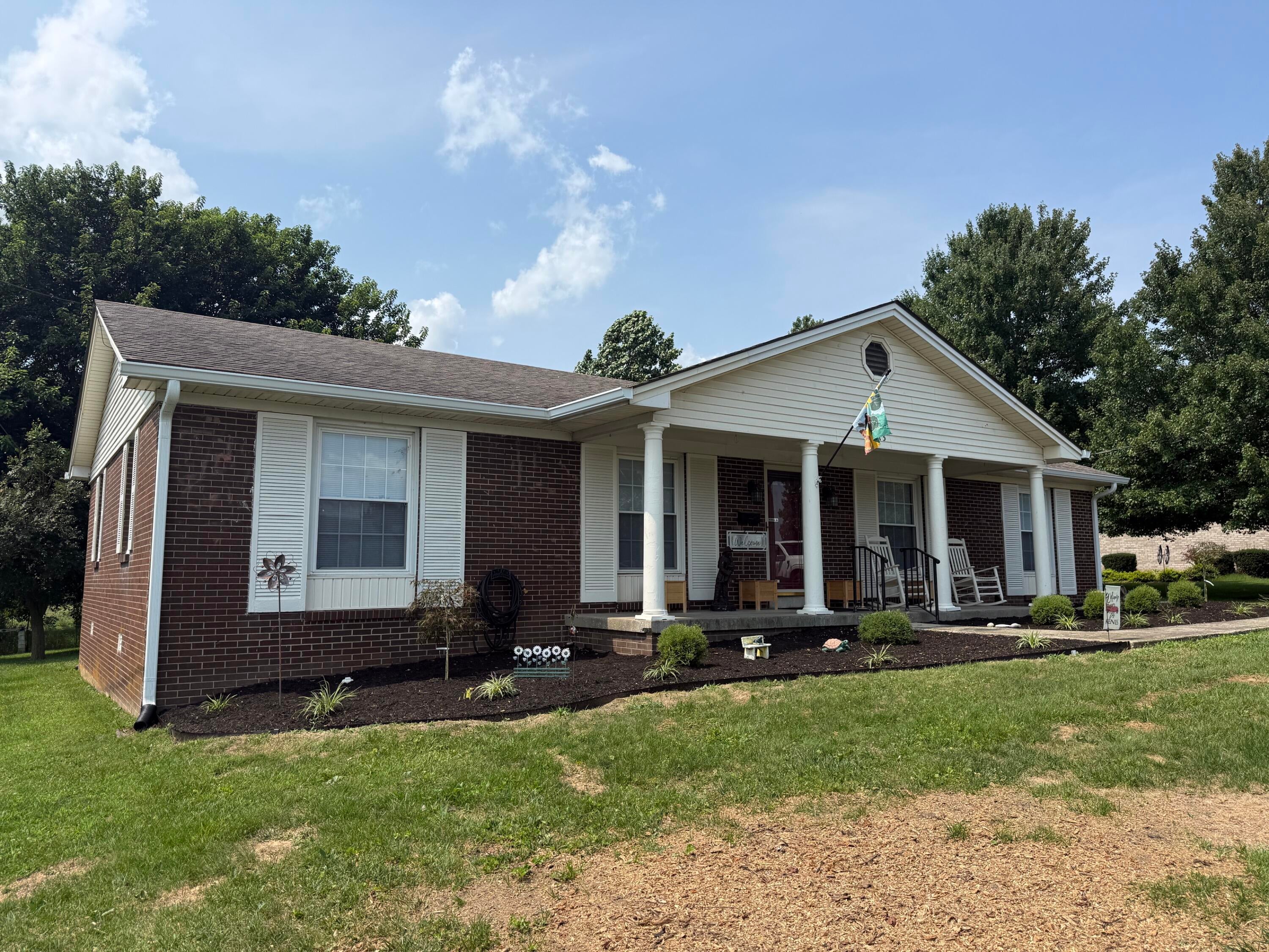 213 Maplewood Drive — photo