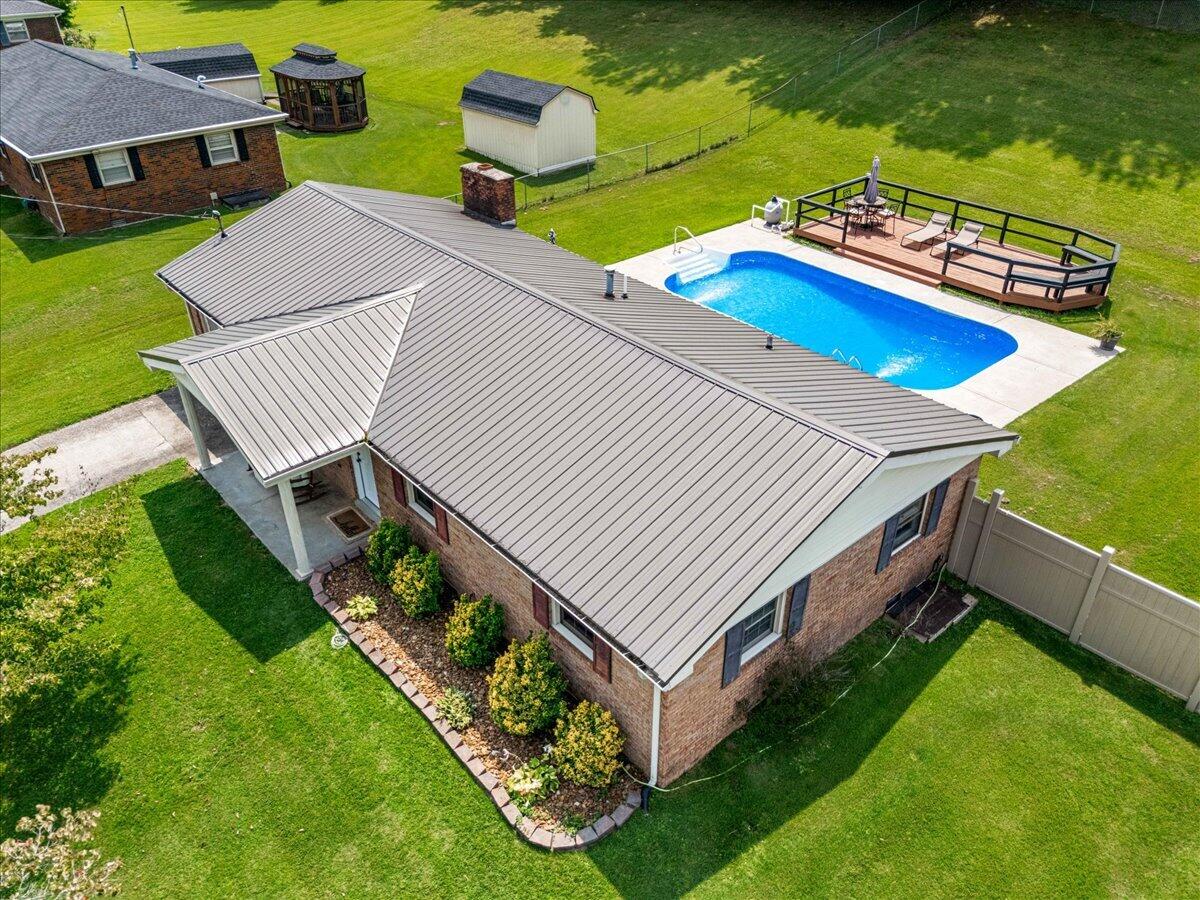 732 Oaklawn Circle — photo